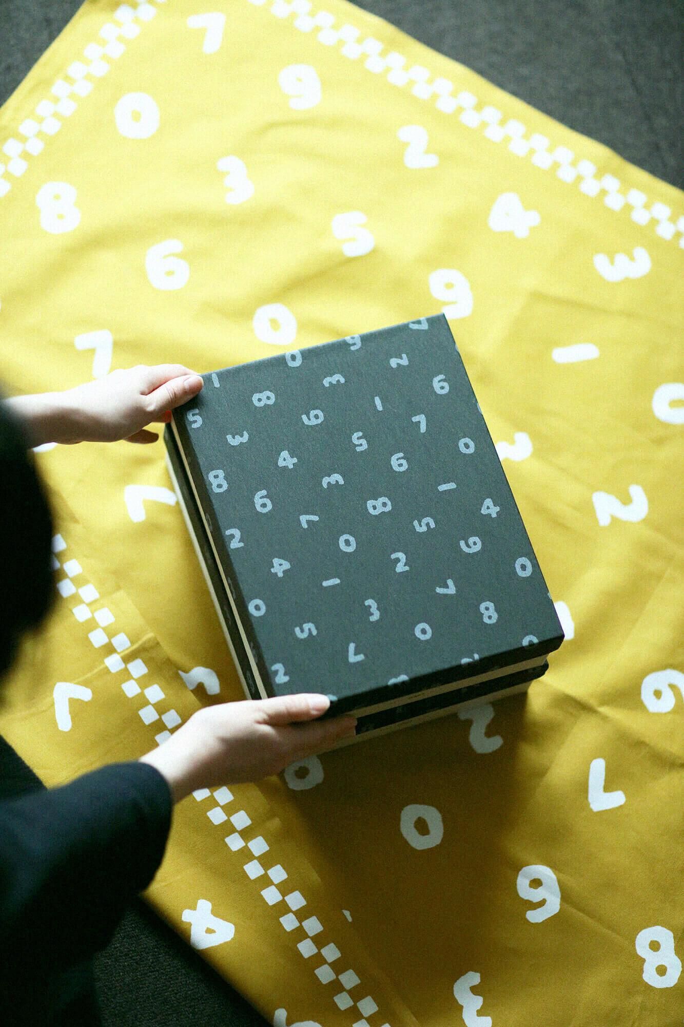 SOU・SOU ×Arakawa Masujiro Furoshiki (Medium) / SO-SU-U Golden Yellow