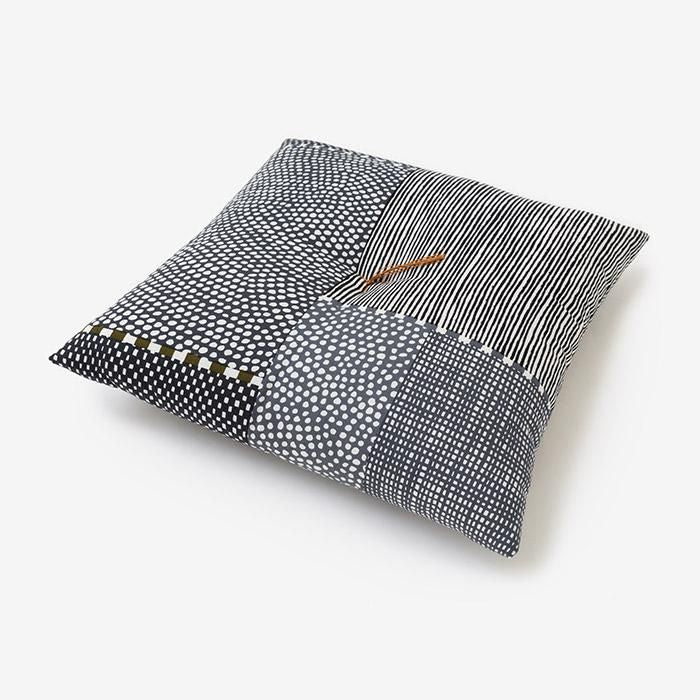 SOU・SOUKyoto Cushion(21 Count Plain Weave)/Lines and Dots Ink Gray【※Delivery in 3 weeks】