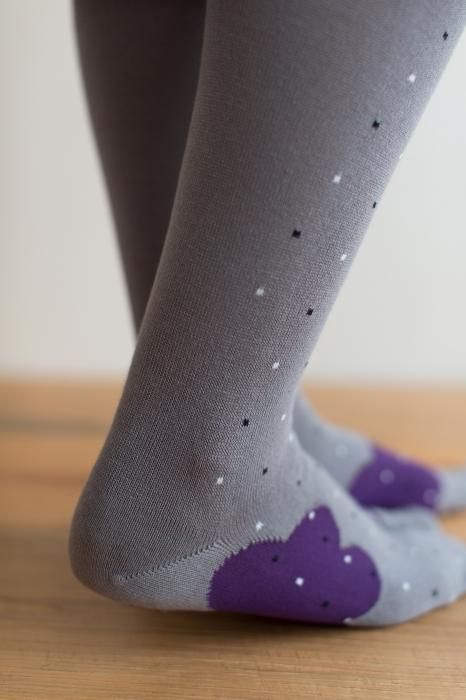 在Tabi(膝盖以下) / Risshun(女性)下