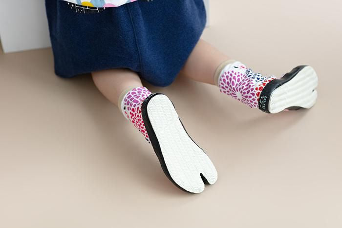 ● chaussettes Tabi pour enfants / kikuku 3