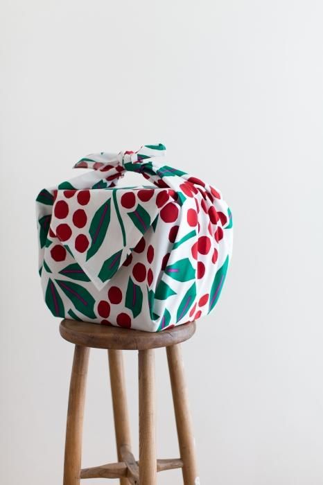 Hand-printed Furoshiki (Large) / Nandina Bamboo