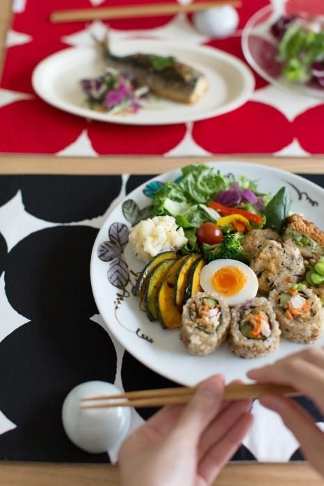 Placemat / grande taille de plume tsukumo x (noix)