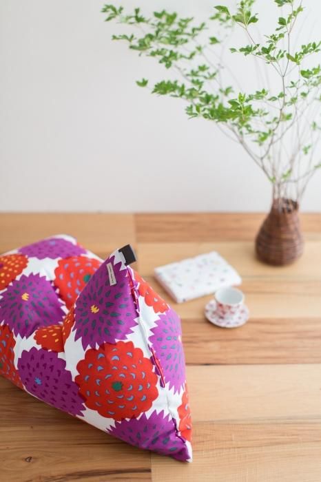 クッション座椅子/天竺牡丹 京緋色花(きょうひいろばな)【※お届けに約3週間】