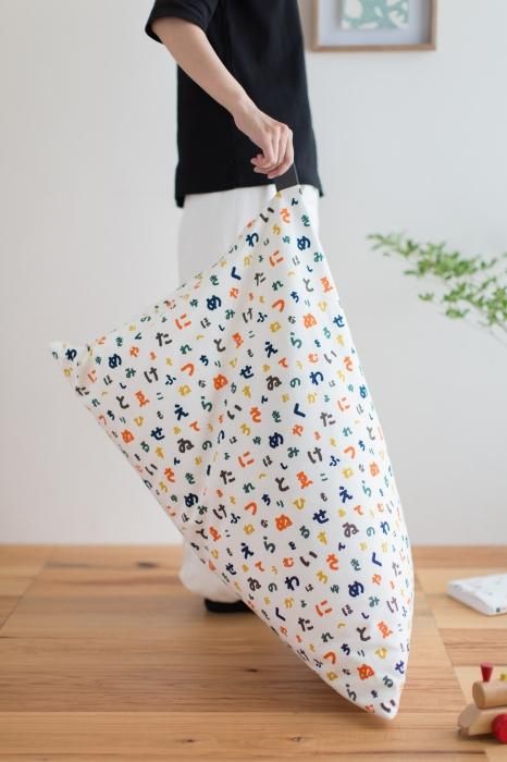 쿠션 좌식 의자/이로하니호헤도 야마아소비【※도착까지 약 3주소요】