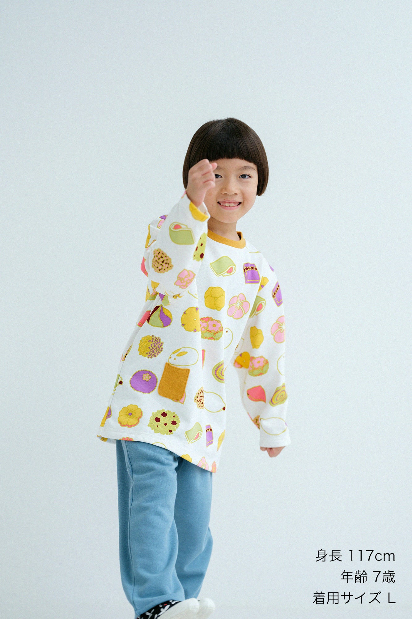 ●地窖 圓弧袖上衣和菓子