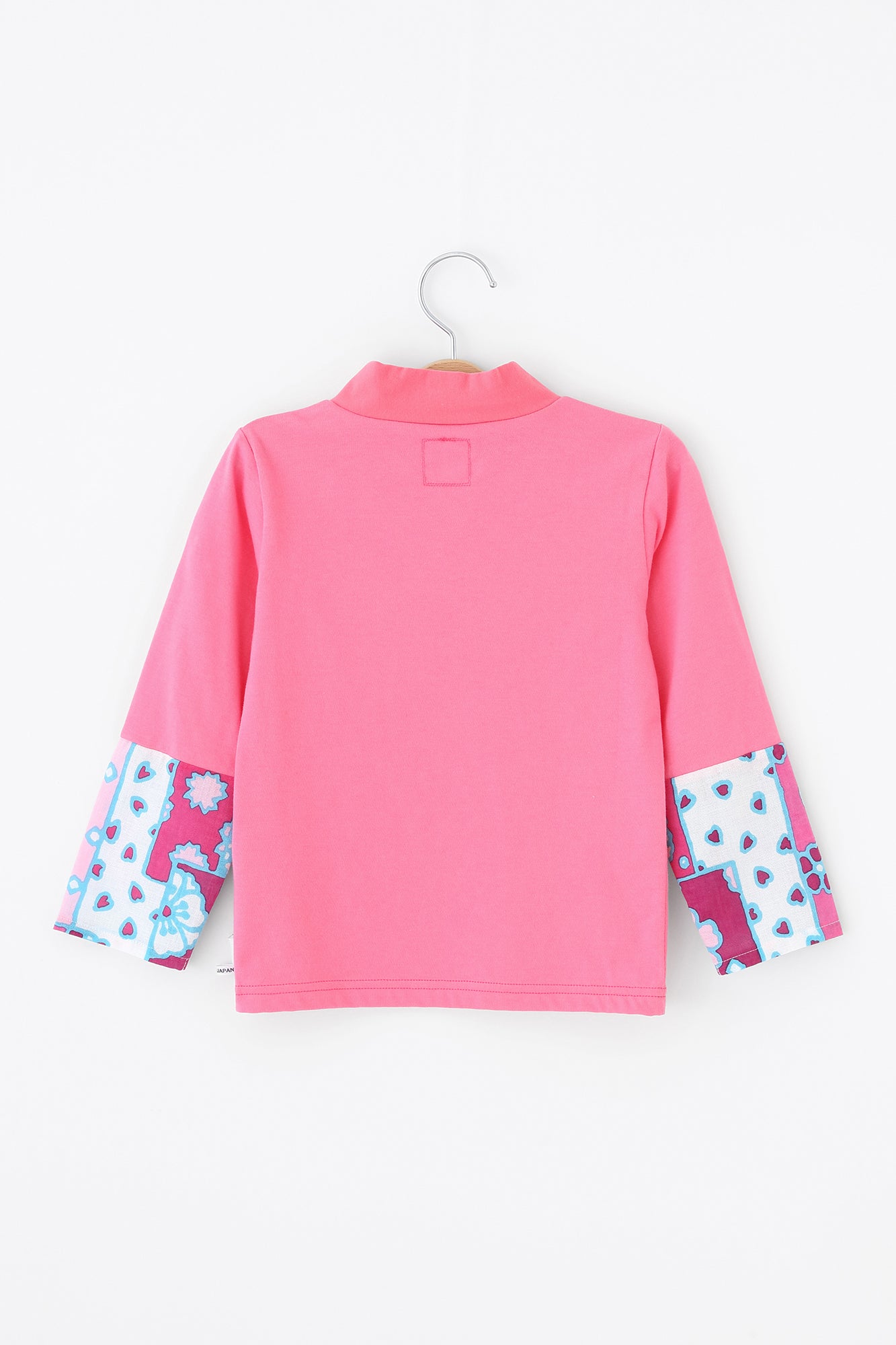 ●Bi-color V-neck Shirt/Peach Color × Cherry Blossoms Everywhere