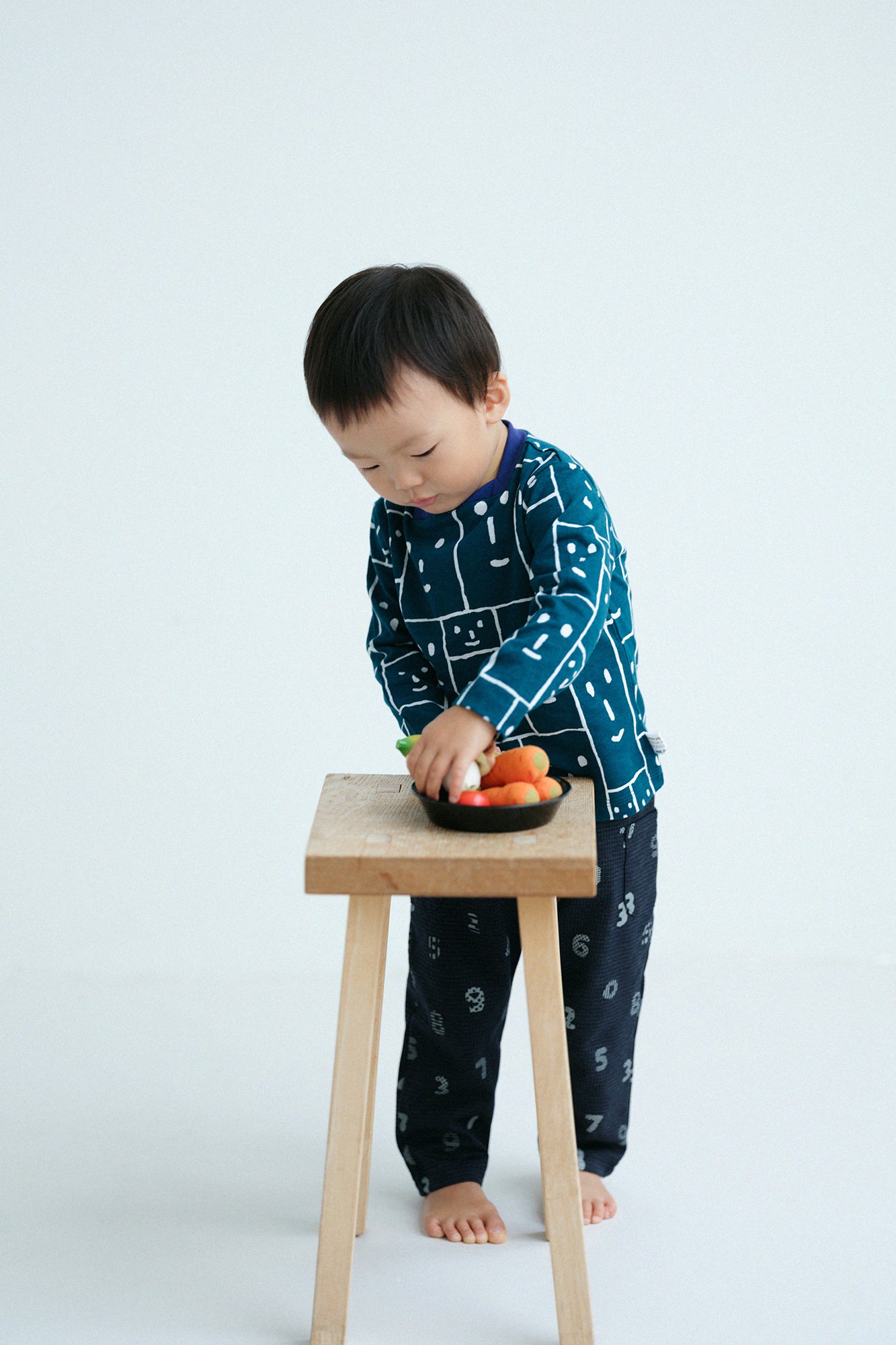 ● Square Neck Long Sleeve T-shirt / Flower Grove