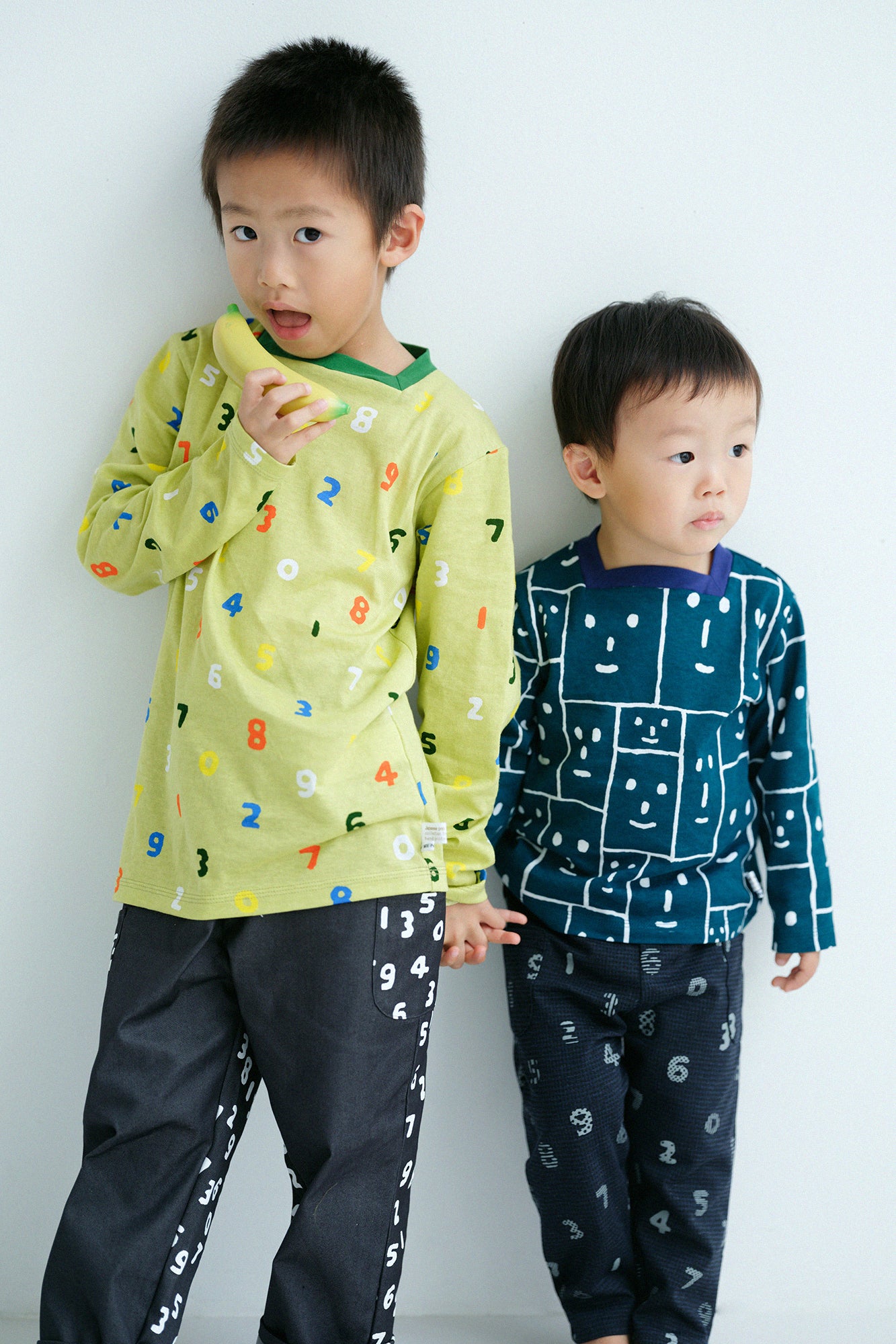 ● Square Neck Long Sleeve T-shirt / Flower Grove