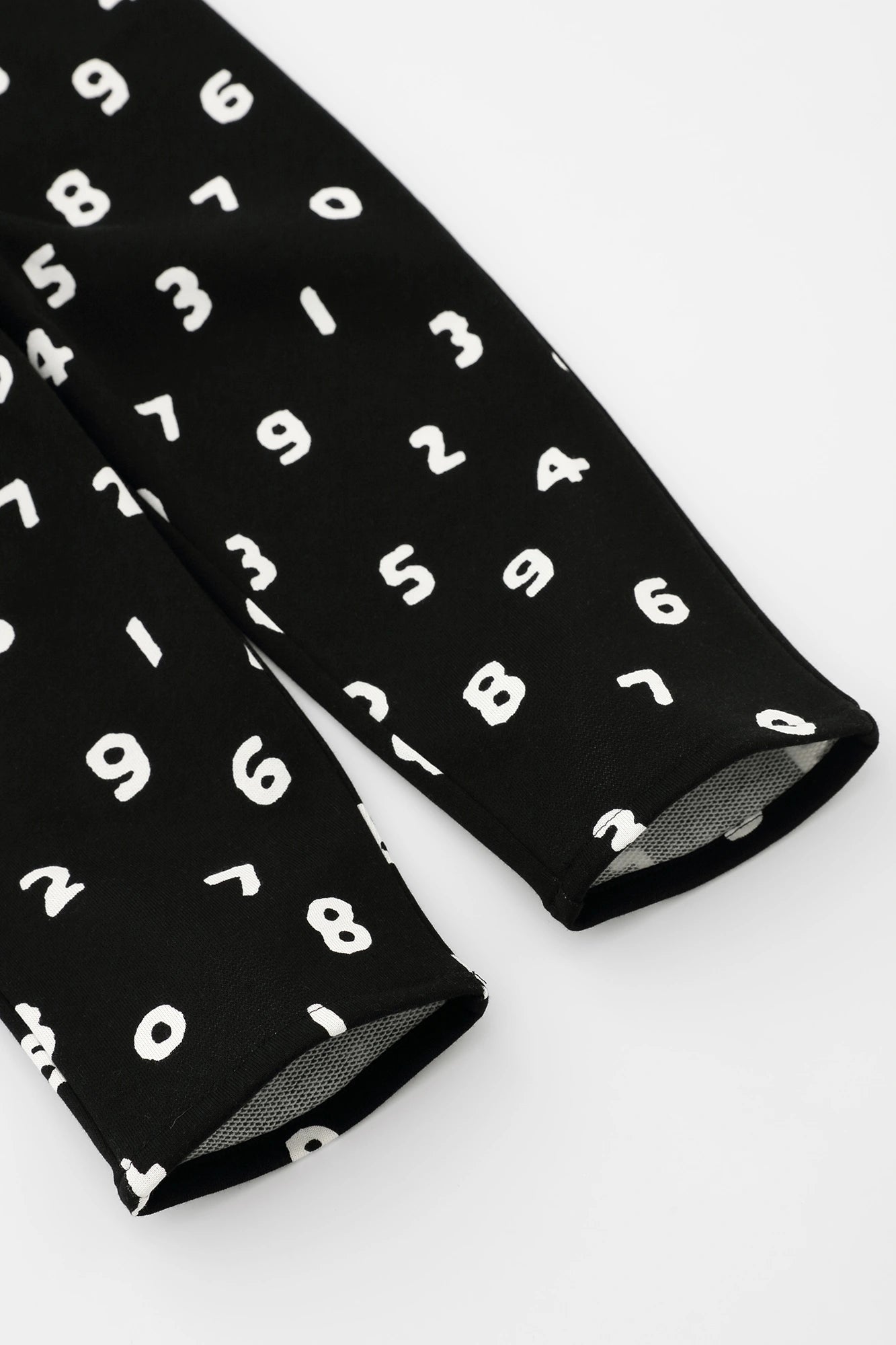 ●細內抓毛童裝長褲 /SO-SU-U十數 黑色