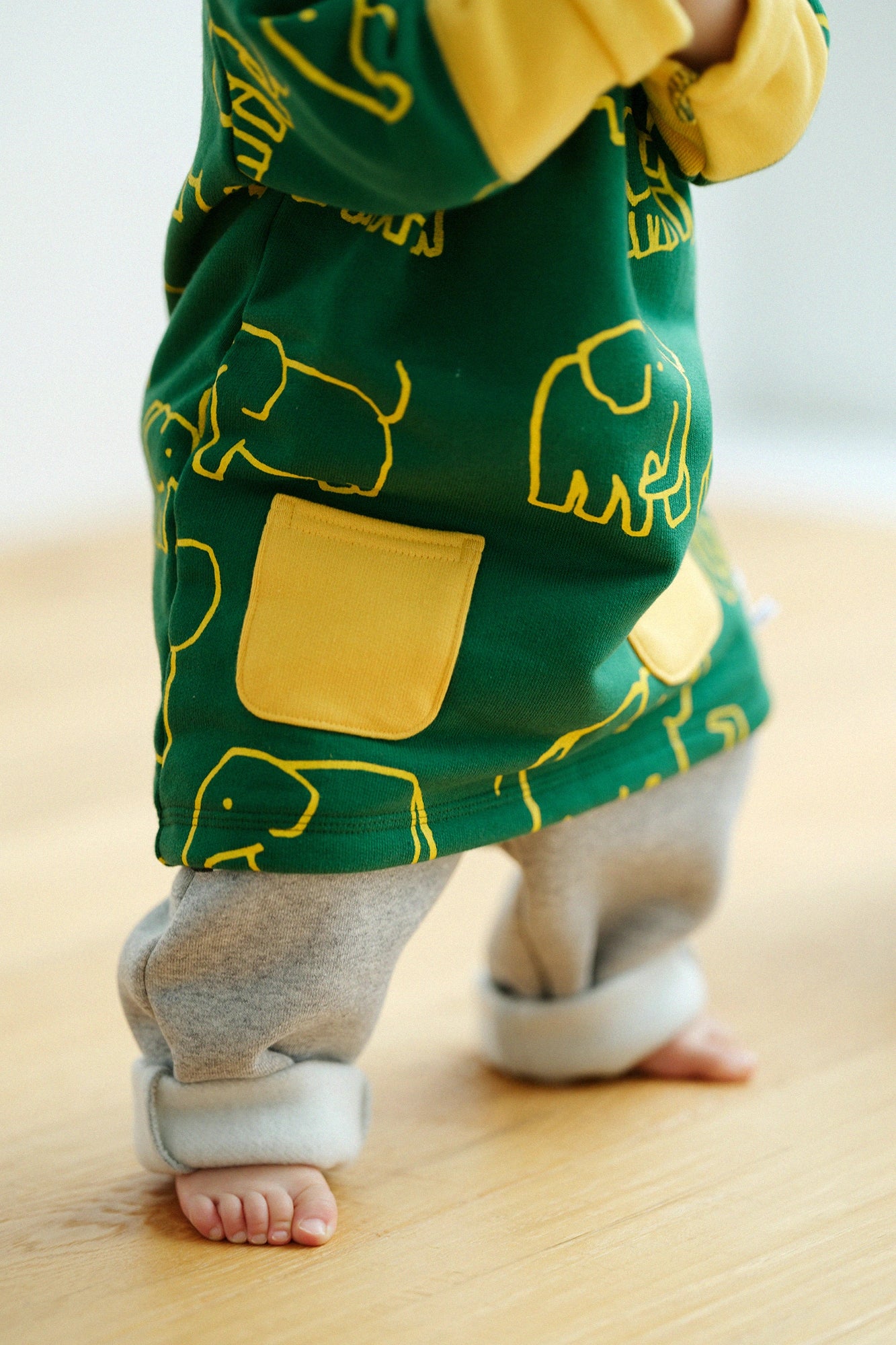 ●內起絨 雙色袖 方領上衣 袙/象 綠色