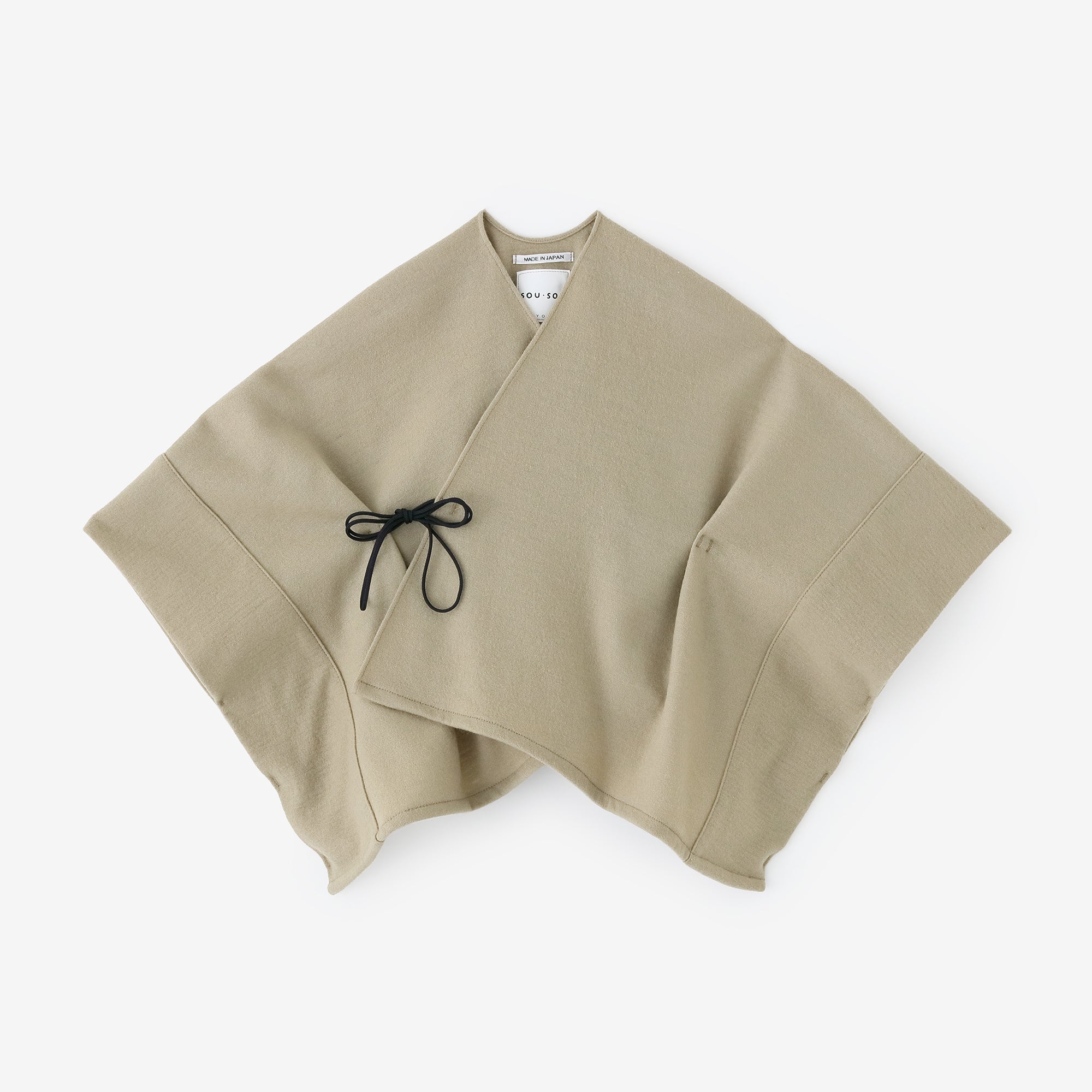 ●Combed Yarn Kisaragi Poncho with Lucky Charm/ Light color