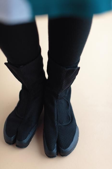 Velcro Tabi Boots / Sashiko Black Nantenchiku