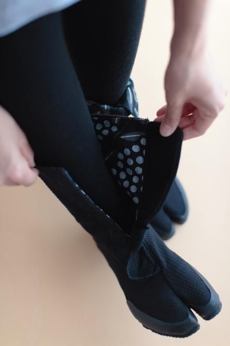 Velcro Tabi Boots / Sashiko Black Nantenchiku