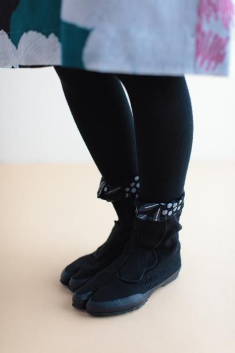 Velcro Tabi Boots / Sashiko Black Nantenchiku