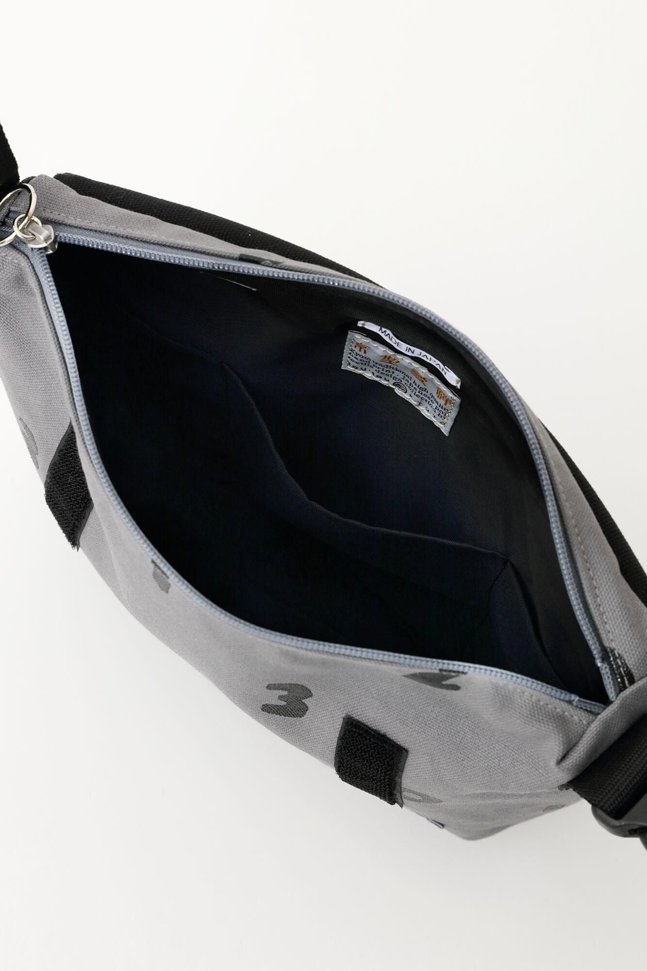 BIKE ショルダー/SO-SU-U 中 鉛色(なまりいろ)