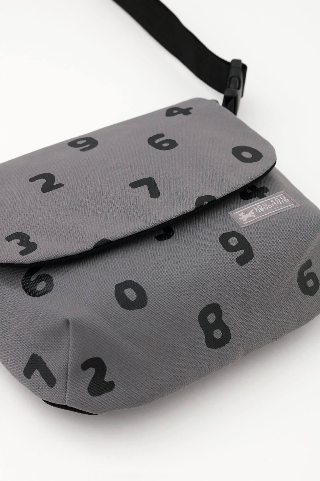 BIKE ショルダー/SO-SU-U 中 鉛色(なまりいろ)