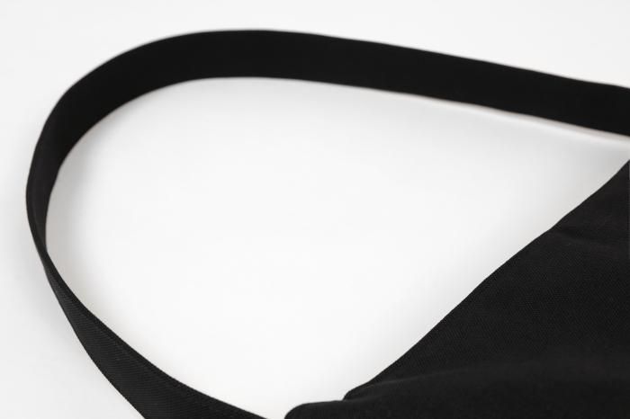 帆布 穏(はんぷ おだやか)/濡羽色(ぬればいろ)