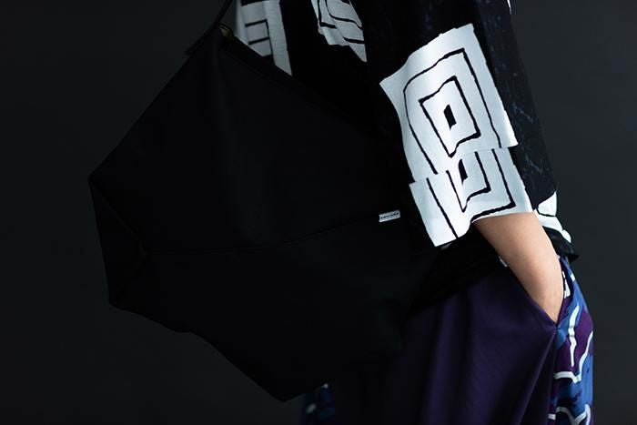 帆布 穏(はんぷ おだやか)/濡羽色(ぬればいろ)