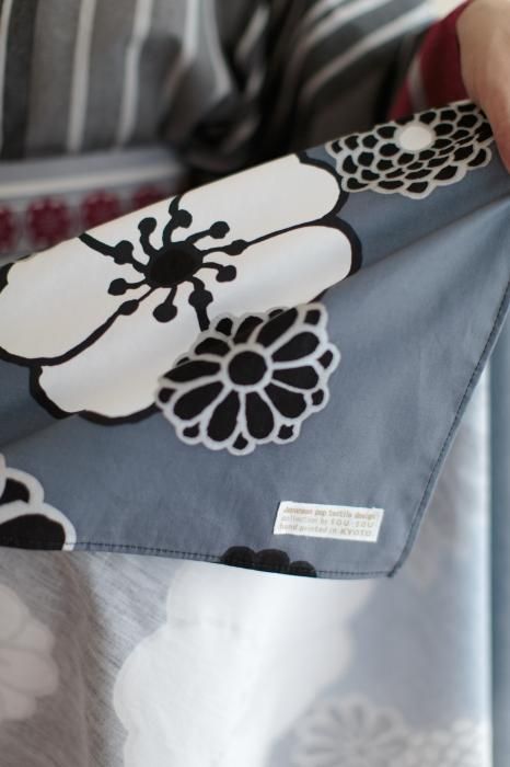 手捺染 風呂敷(大)/金襴緞子 夜色(きんらんどんす やしき)