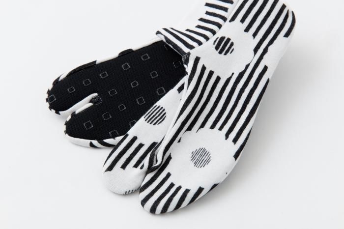 Stretchable Cotton Tabi Socks/White Chrysanthemum ※Non-slip Sole