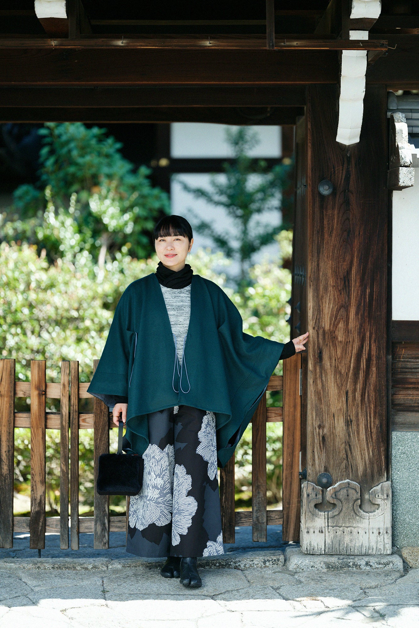 雙層梳毛 針織 台形上衣 肩線/淺灰色