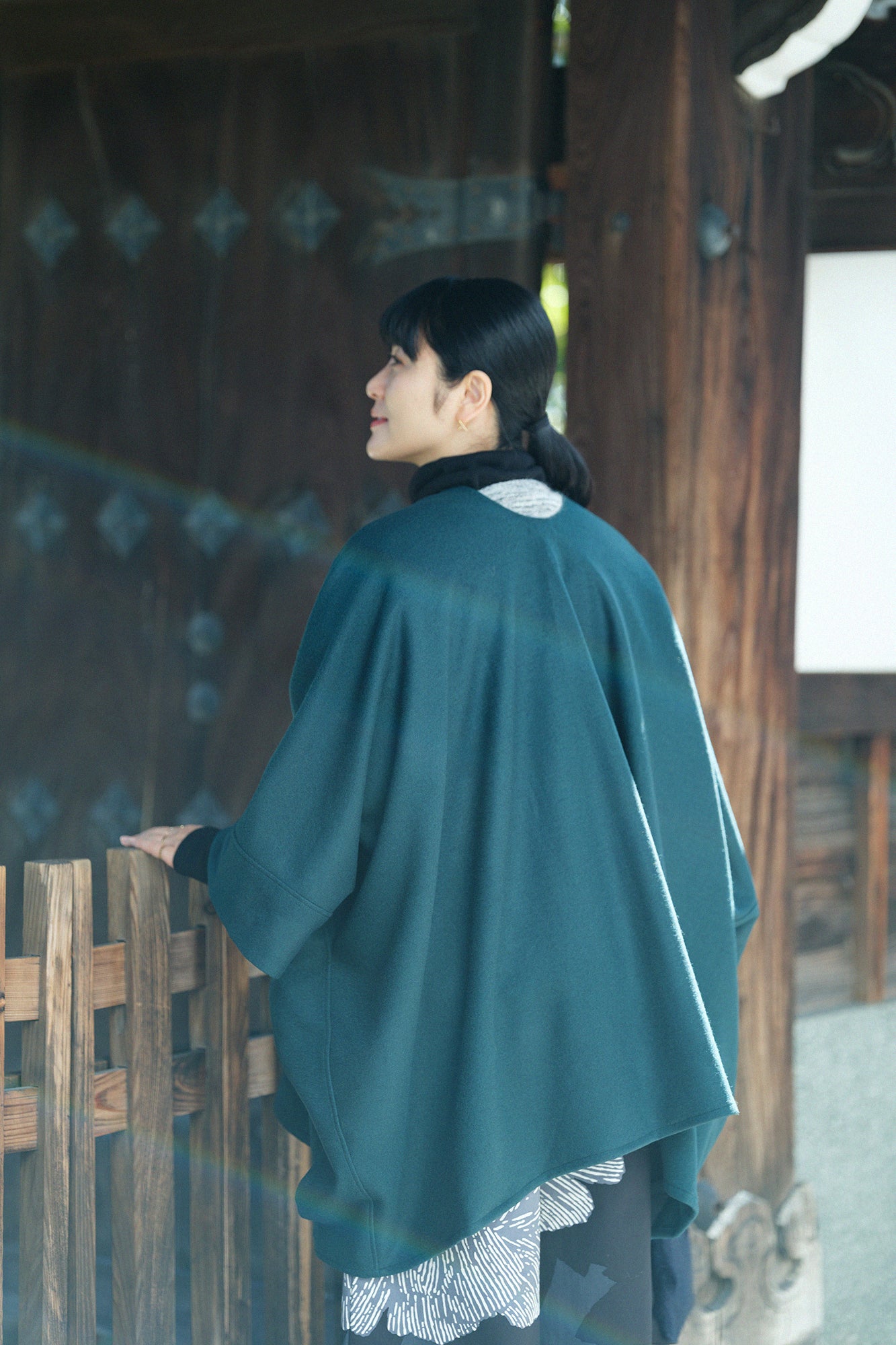 Combed Yarn Felted Knit Kisaragi Poncho / Dark Green