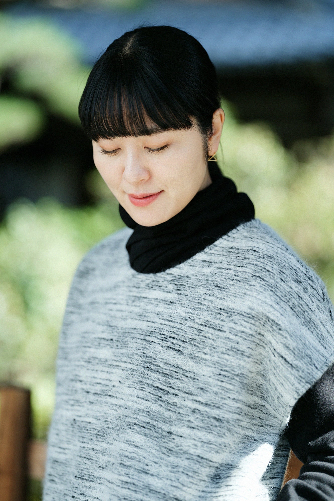 雙層梳毛 針織 台形上衣 肩線/淺灰色