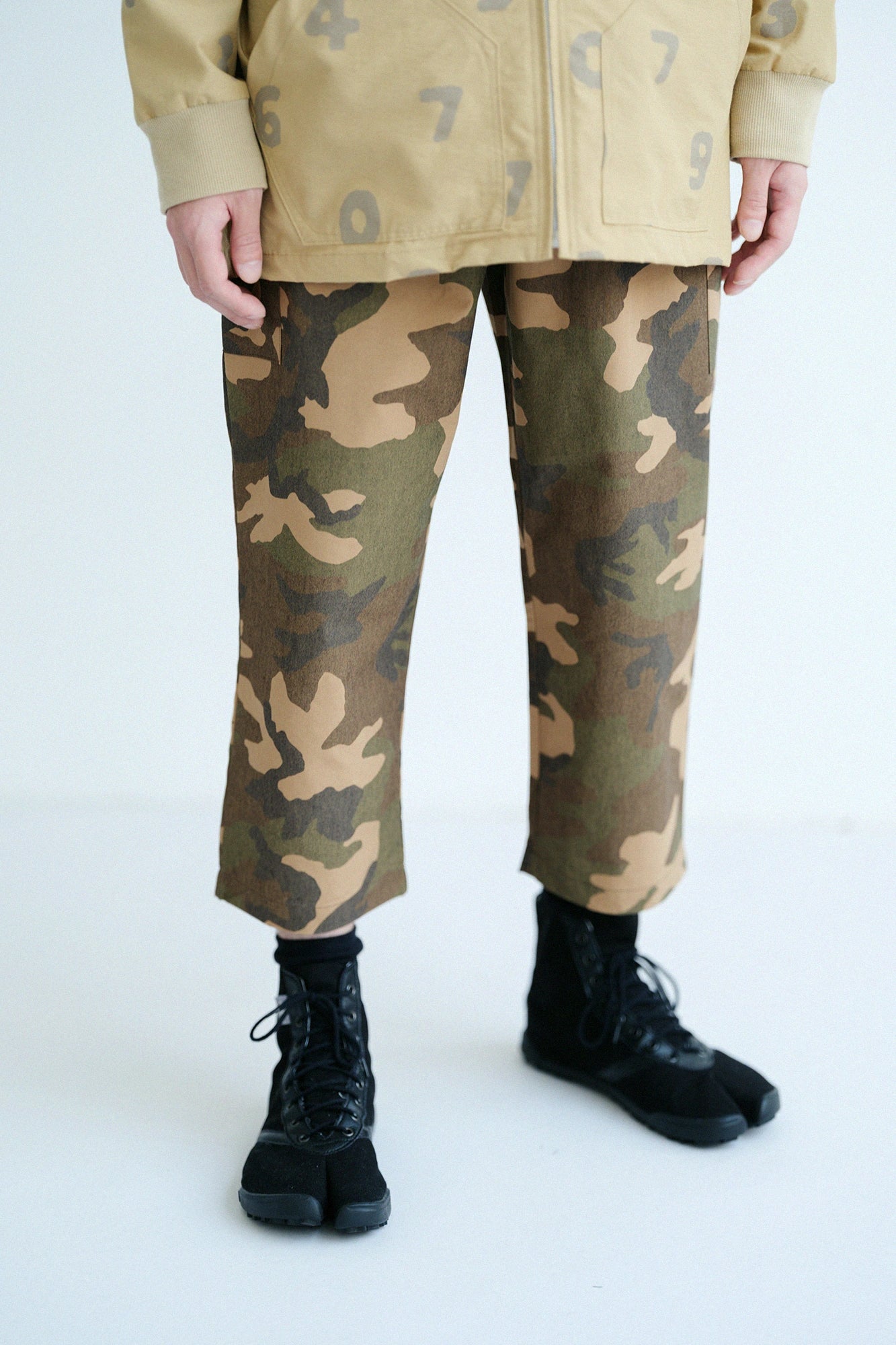【3월 10일경 발송 예정】덤프루프 BIKE 스테테코/camo 오카