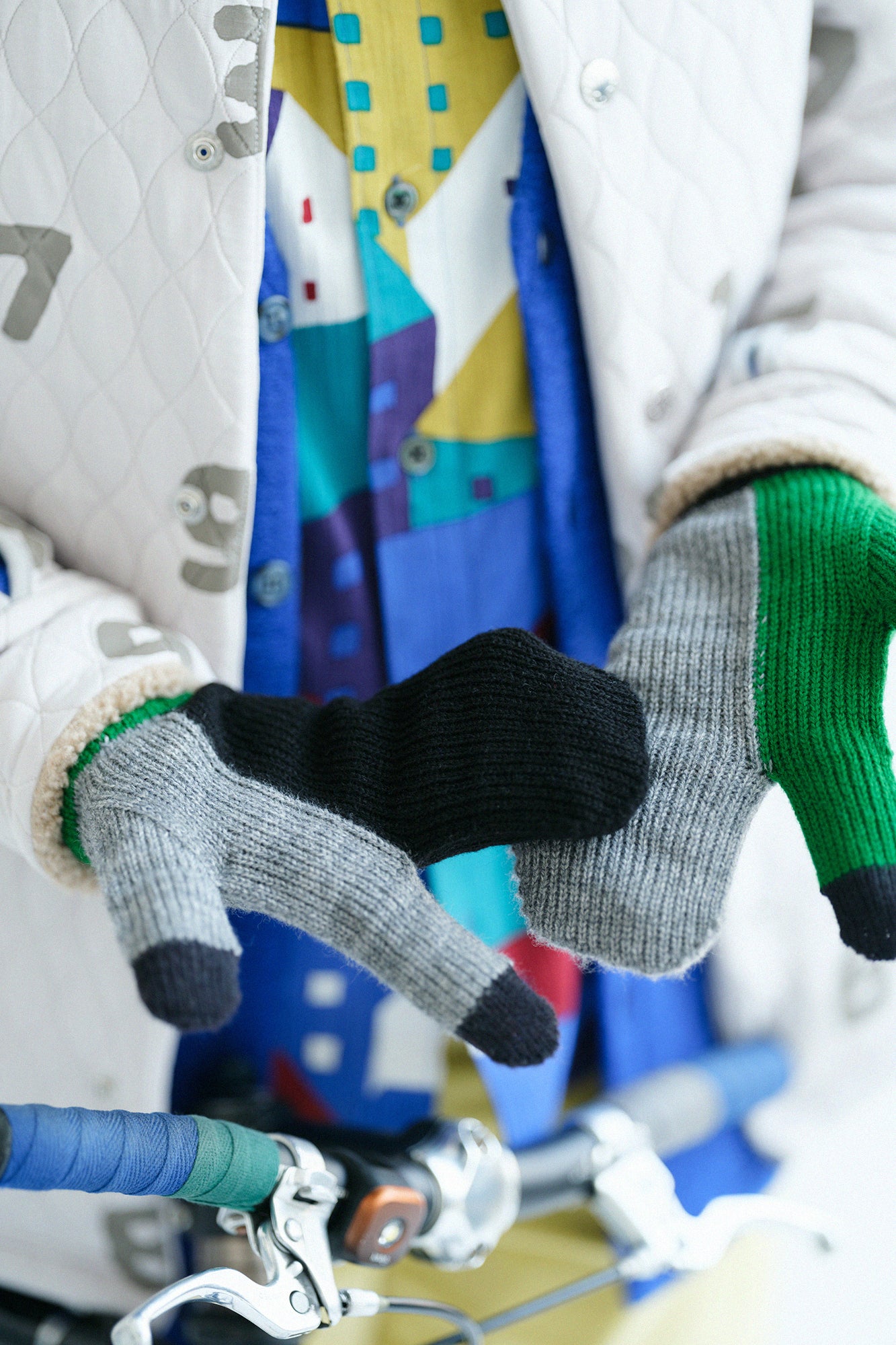 あっちグローブ トリコ/ミディアムグレー×ブラック