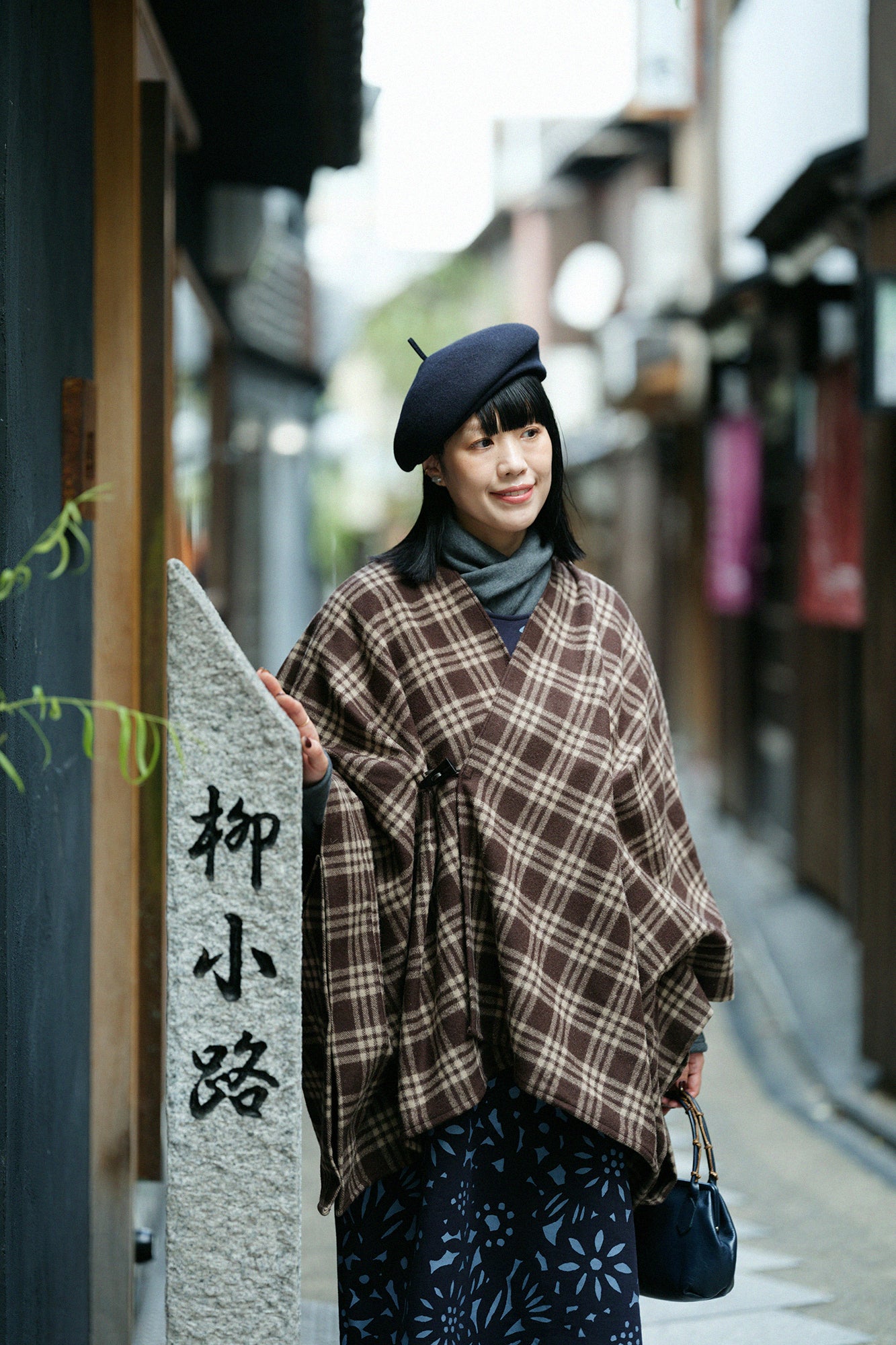 Combed Yarn Lattice Weave Kisaragi Poncho / Brown×Hazelnut Color