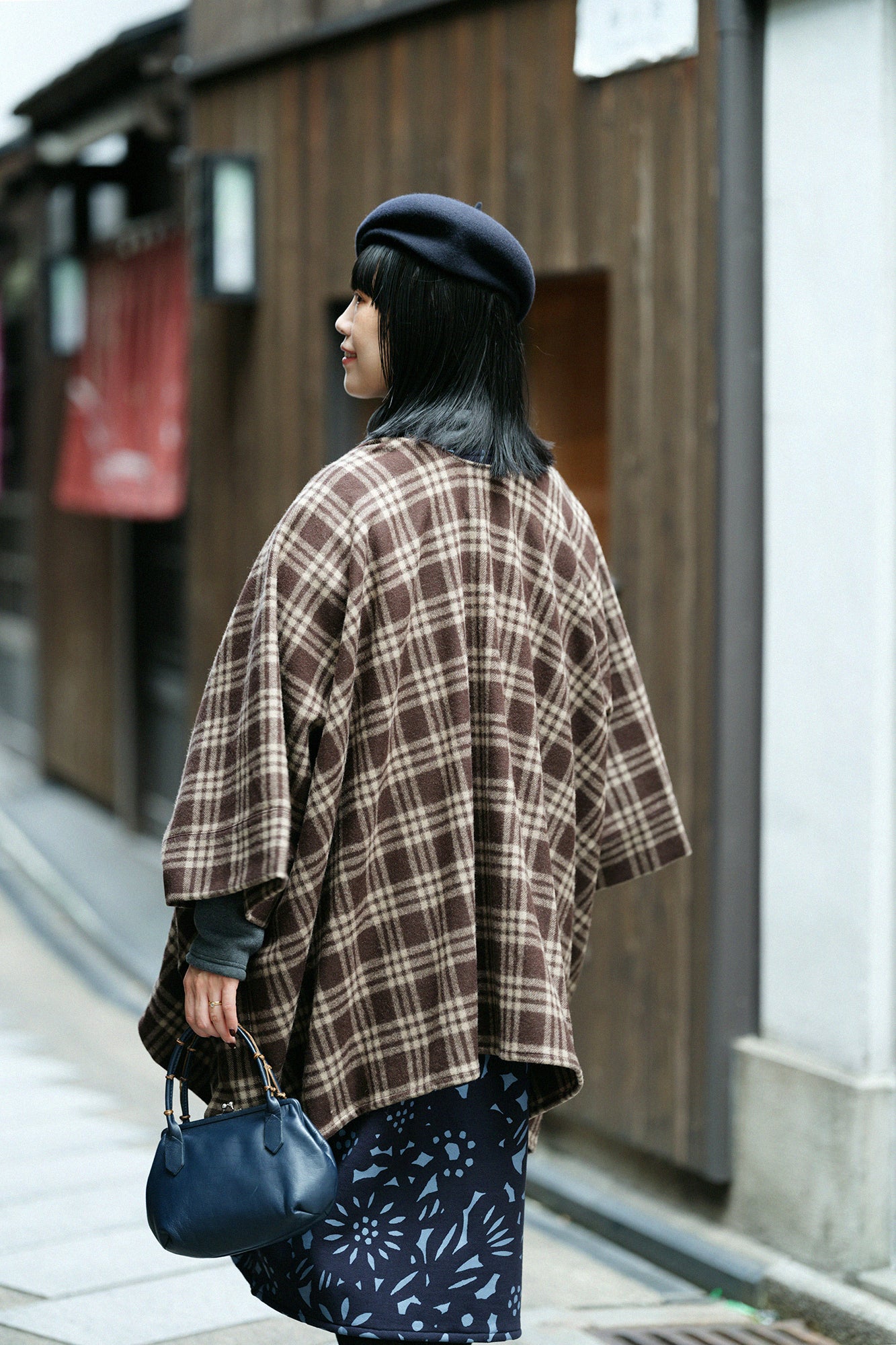 Combed Yarn Lattice Weave Kisaragi Poncho / Brown×Hazelnut Color