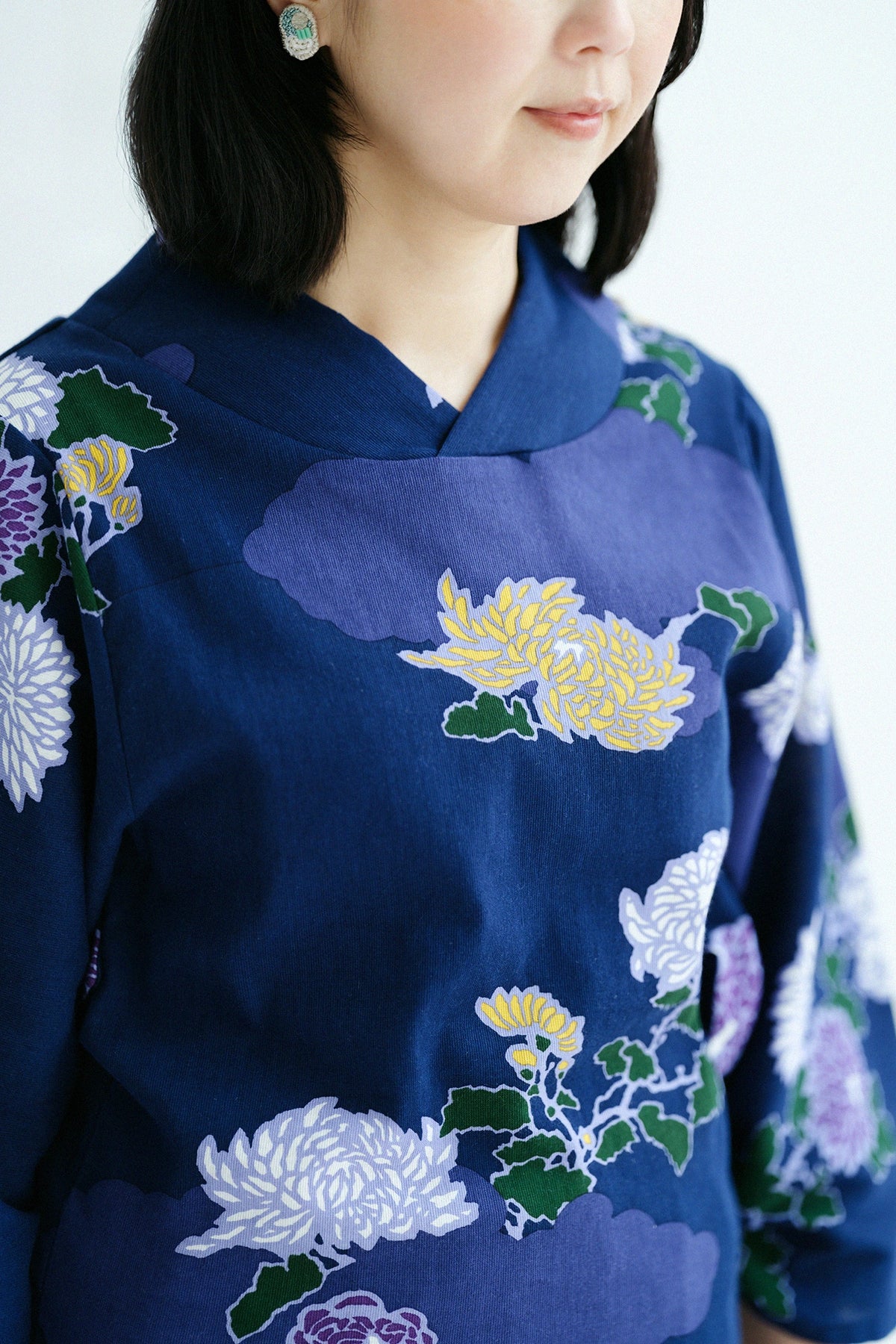 【Scheduled to ship around Mar 3】Chizimi Cotton 40/40 Kimono Top/Kumodori with Chrysanthemum