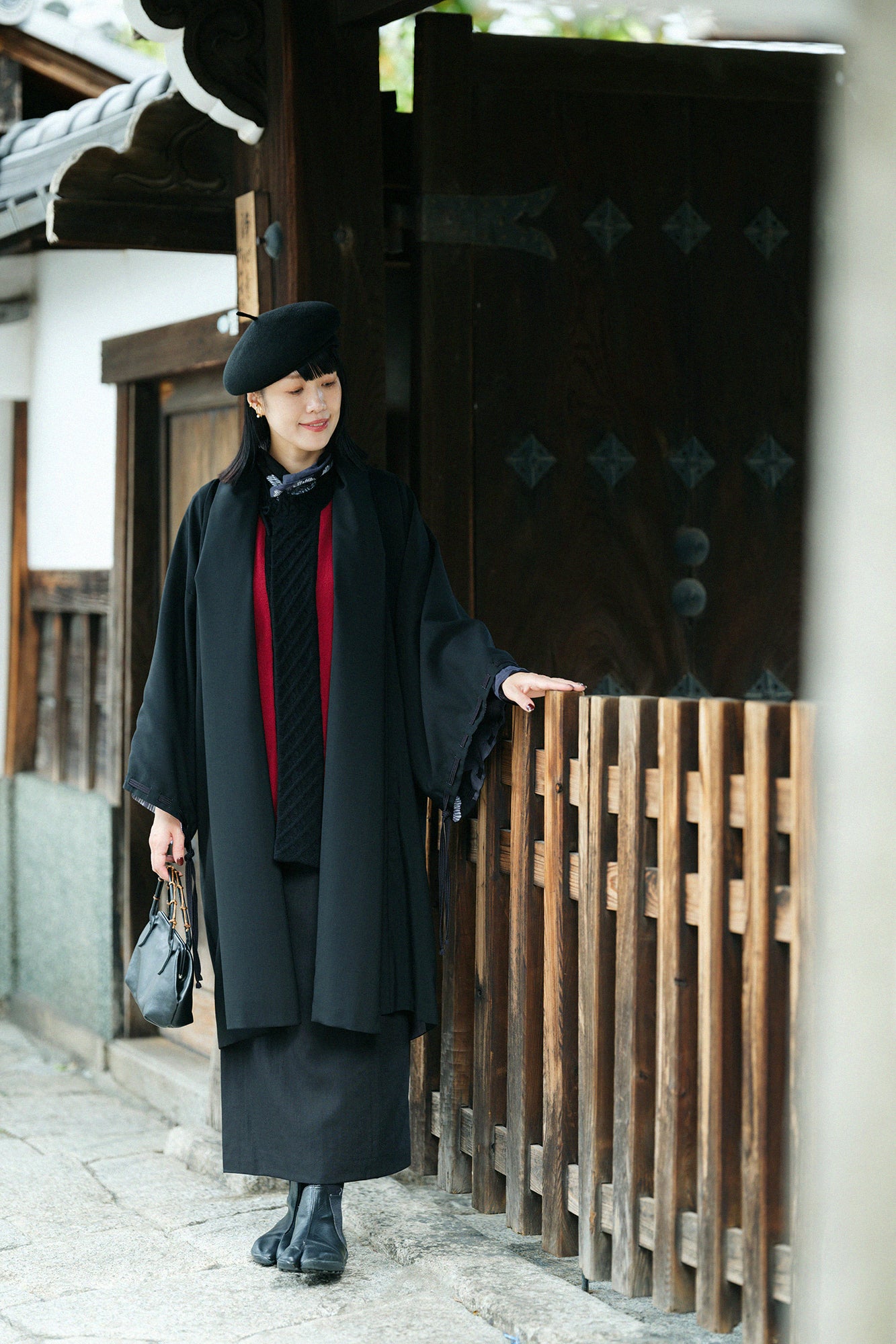 Combed Yarn×Muslin Wool Rectangular Sleeve Coat Reversible / Black×Peony