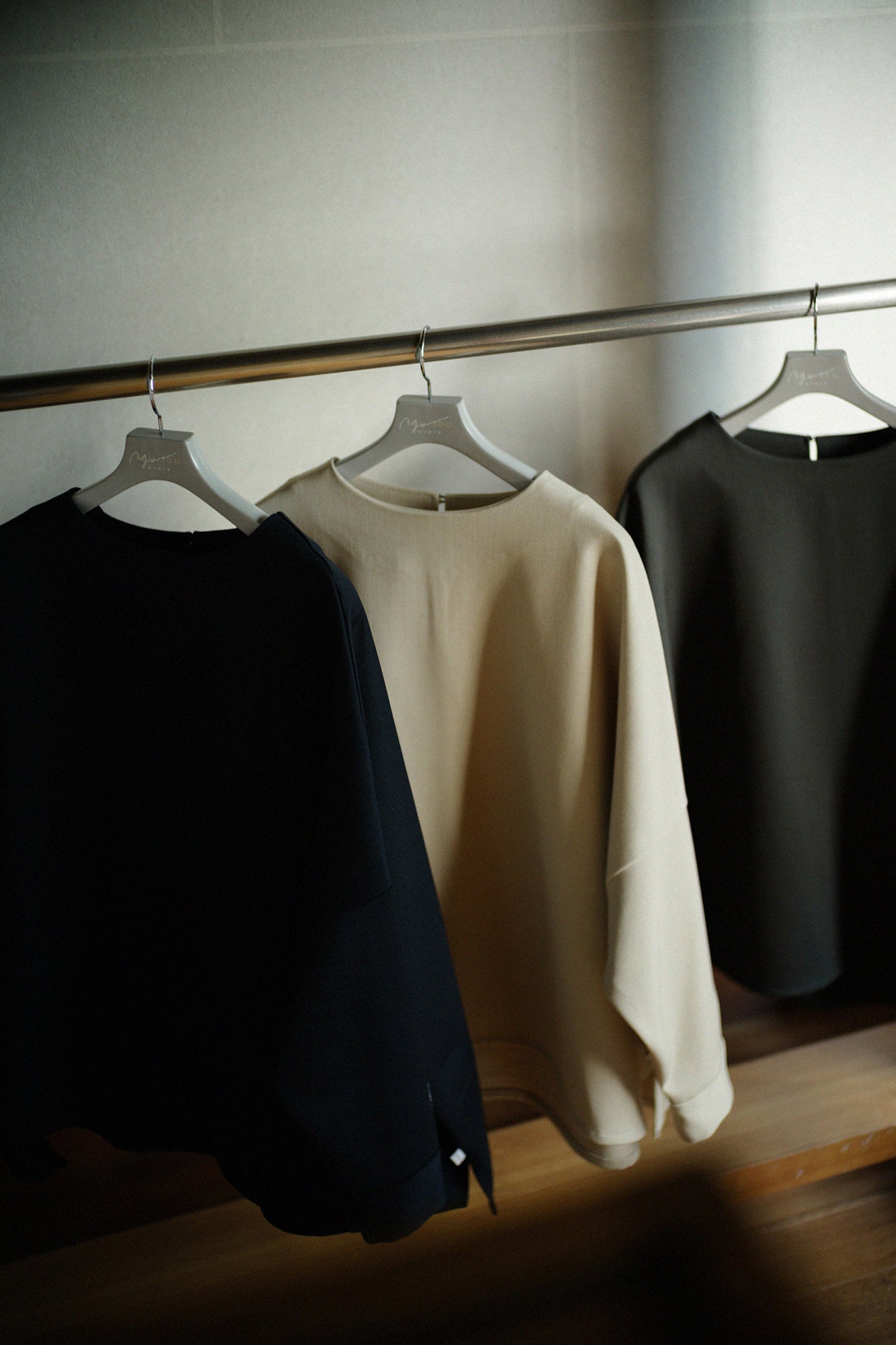 【Pre-order】Alpinix Largo Blouse/Ivory(※Scheduled to be shipped around Dec 9)