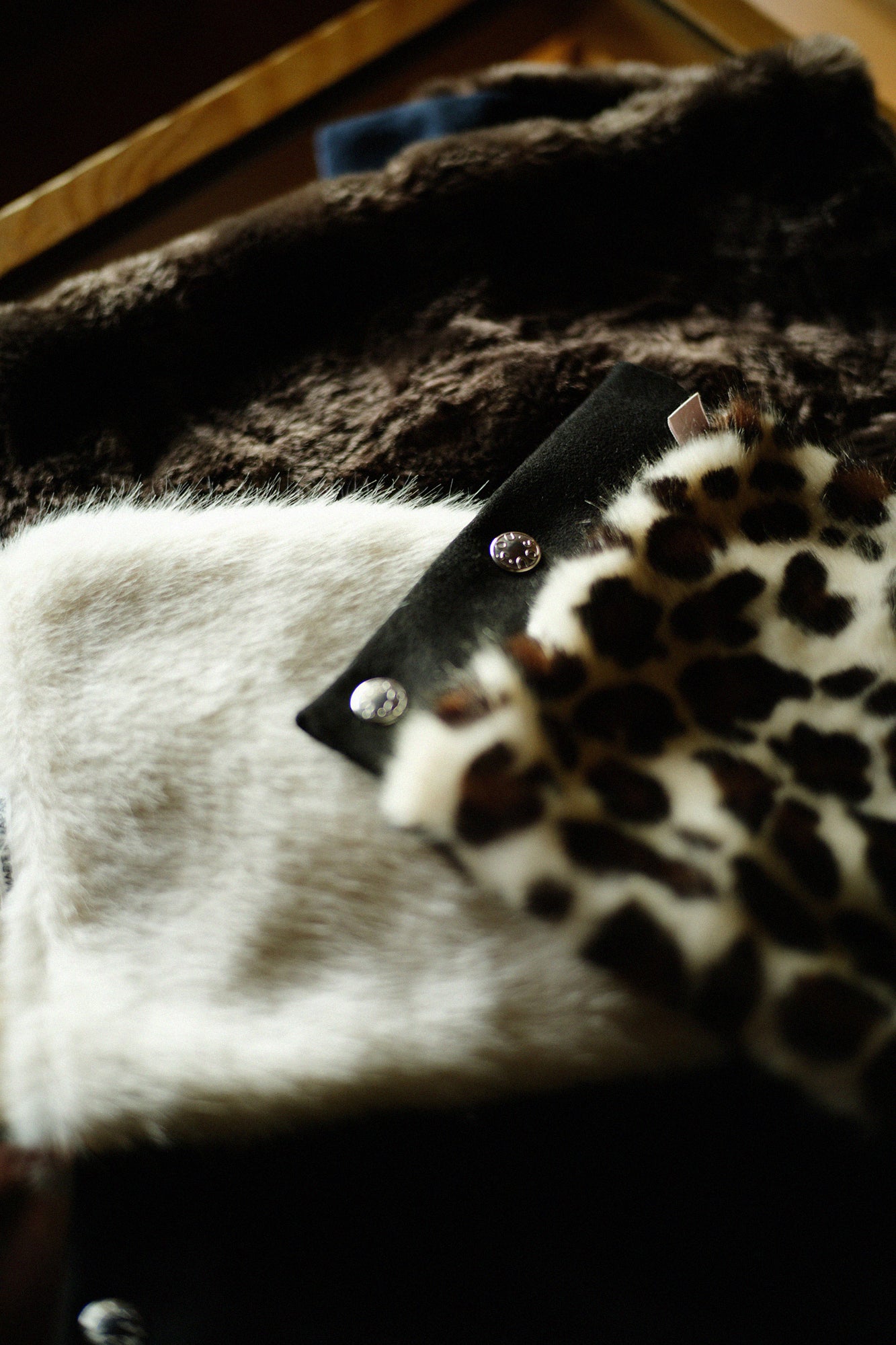 【預購】人造毛皮 雙面用短圍巾/暗藍色×深灰色(※預計於12月9日左右發貨)