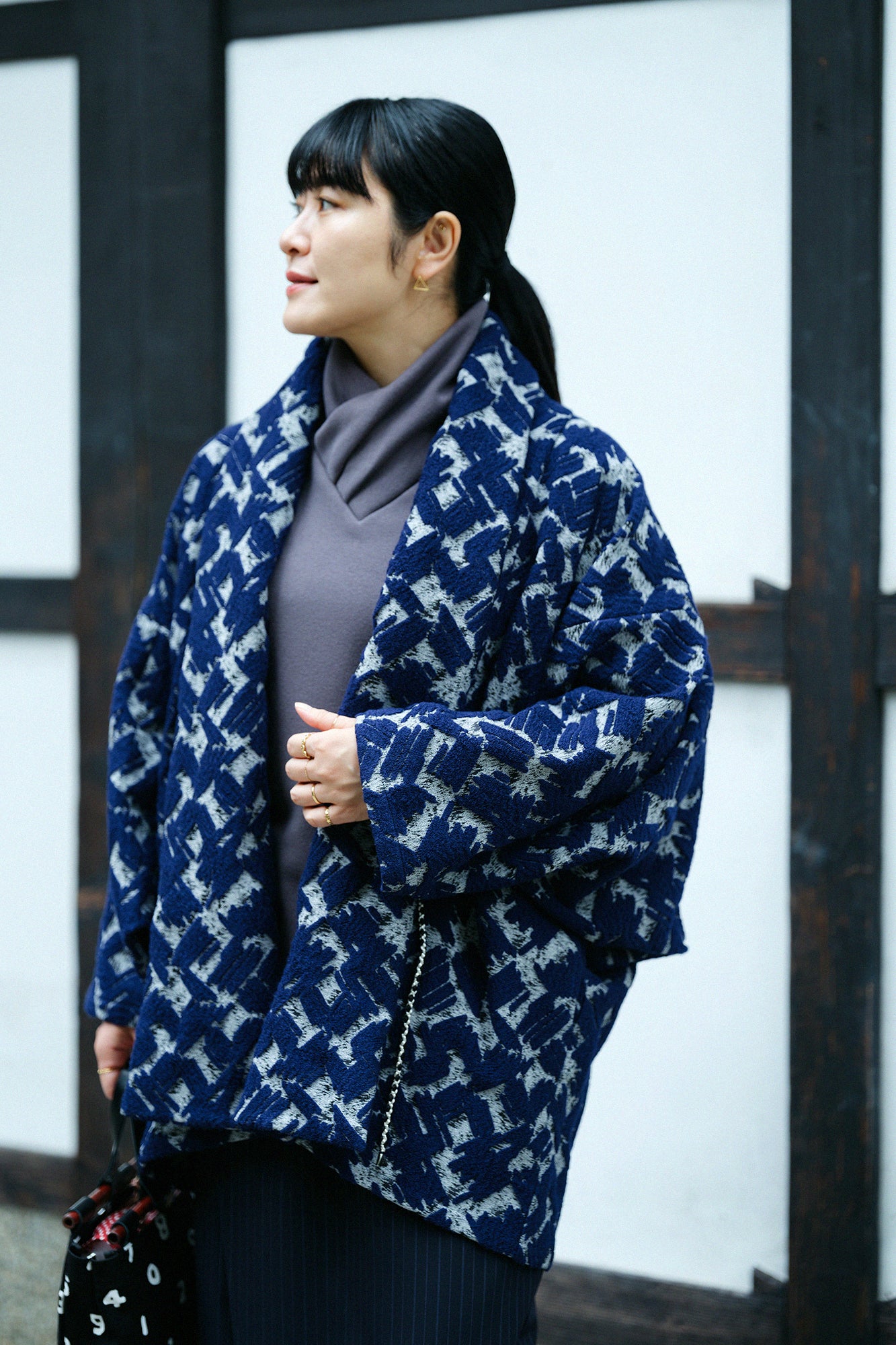 羊毛緹花 梯形袖 短外套 單層/深藍色