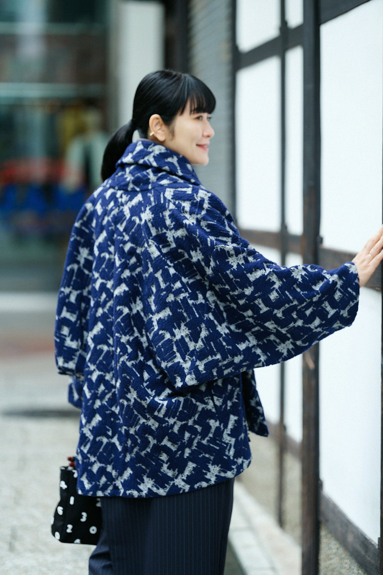 羊毛緹花 梯形袖 短外套 單層/深藍色