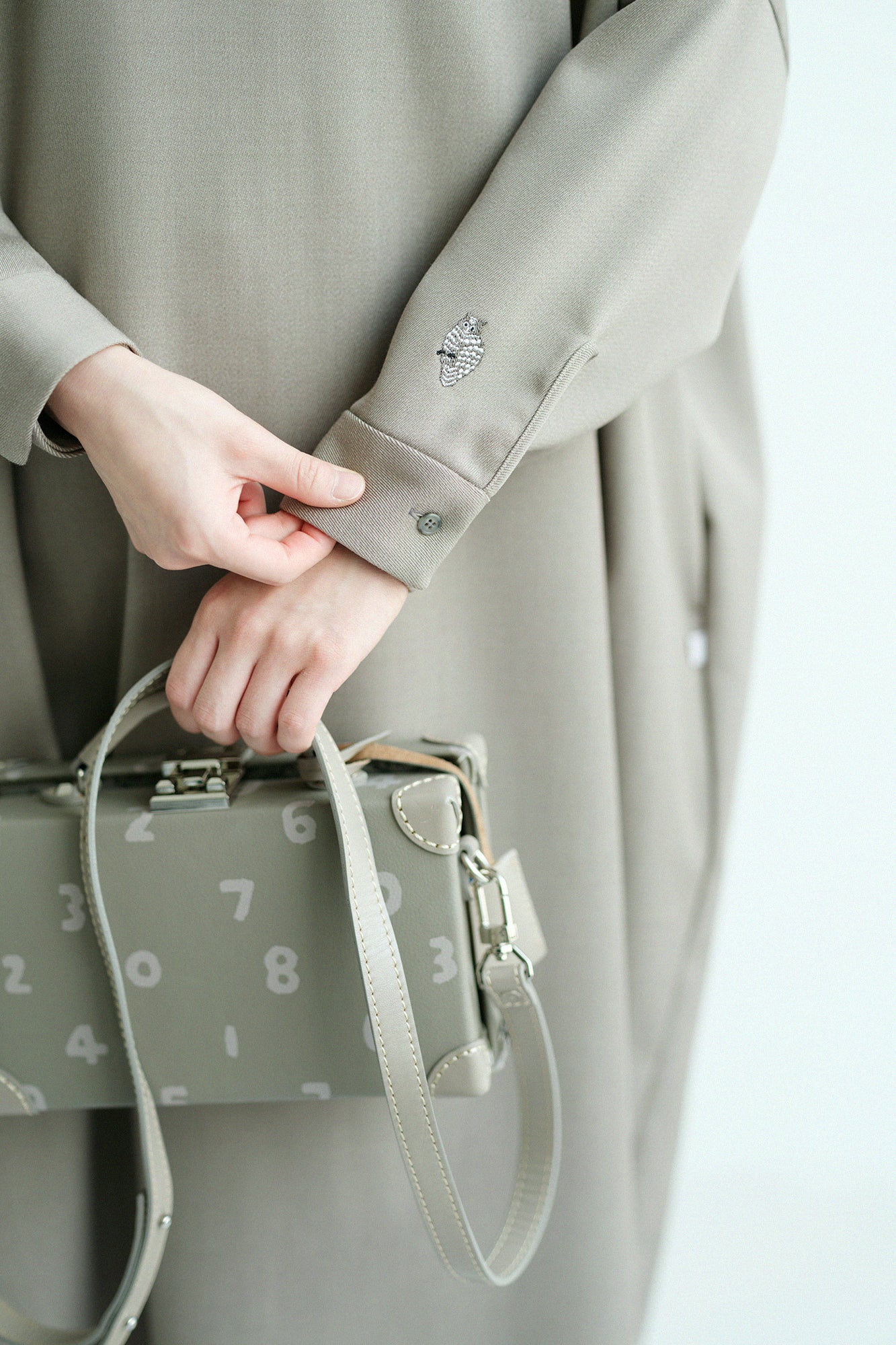 【Pre-order】Alpinix Largo One-piece Dress/Sand Beige(※Scheduled to be shipped around Dec 9)