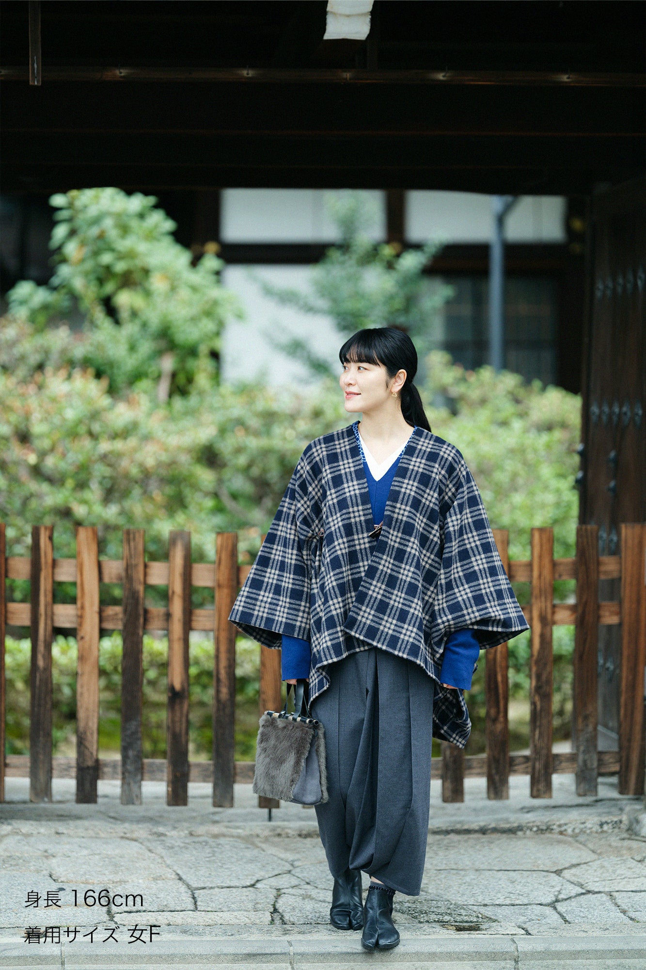 梳毛 格紋織 如月披風/暗藍色×榛果色