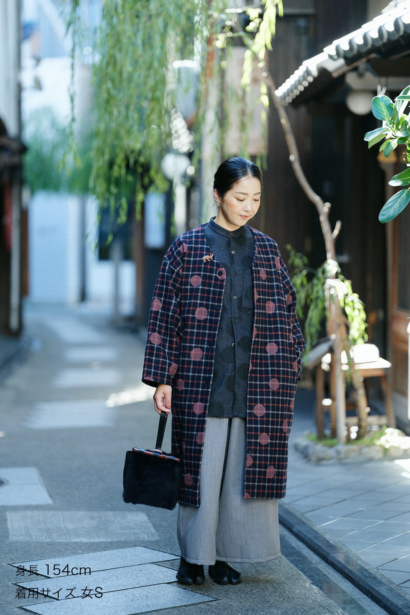 Combed Yarn Lattice Weave Naginata Sleeve Haori Long with Lining / Polka Dots Mara Dark Navy