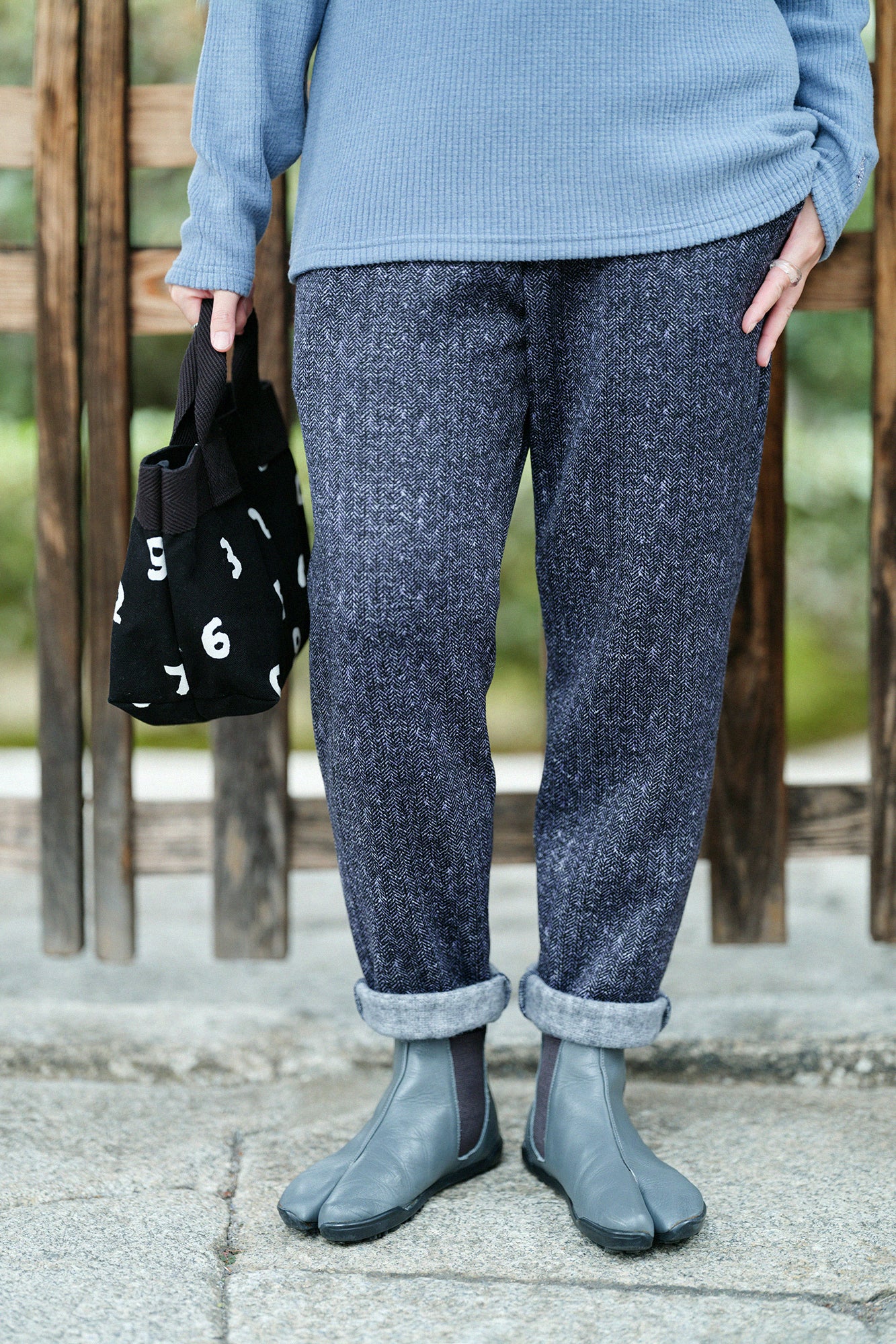 【預購】內起絨人字形針織 休閒窄管長褲/混深藍色(※預計於12月9日左右發貨)