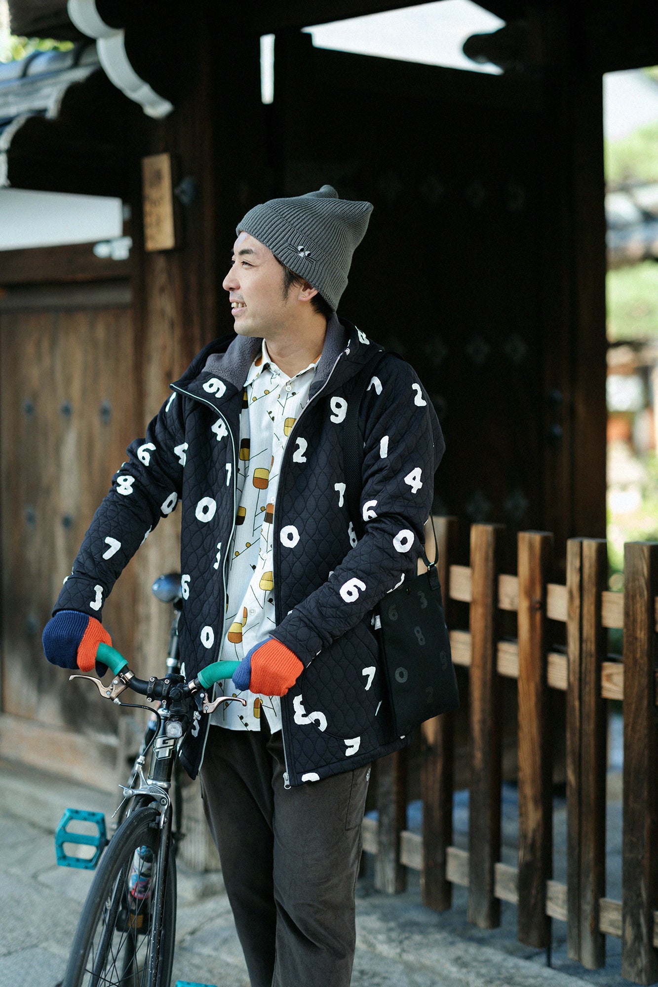 あっちグローブ トリコ/ダークオレンジ×ナイトブルー