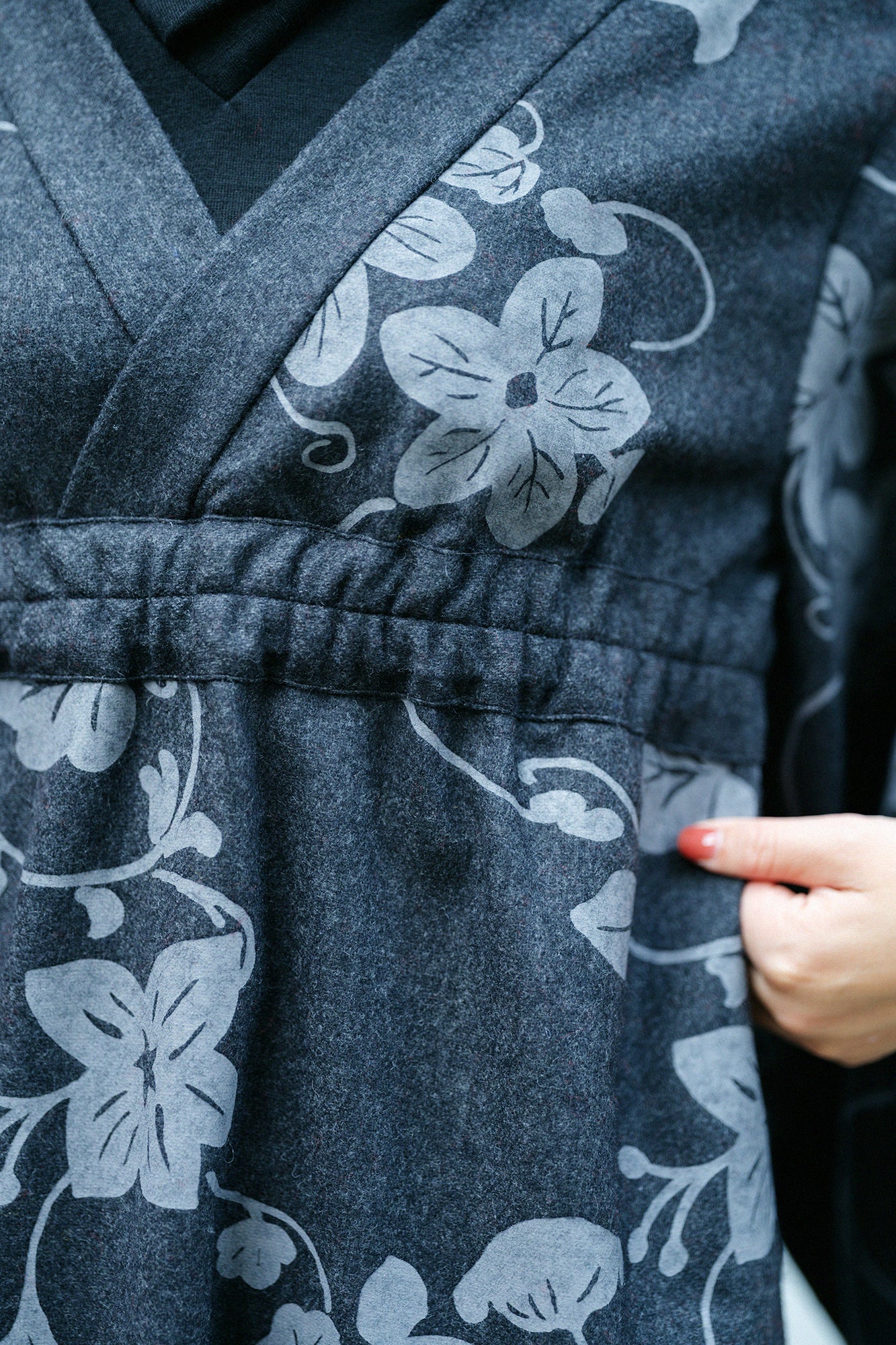 Wool Flannel Kimono Dress / Graceful Dark Ink Black