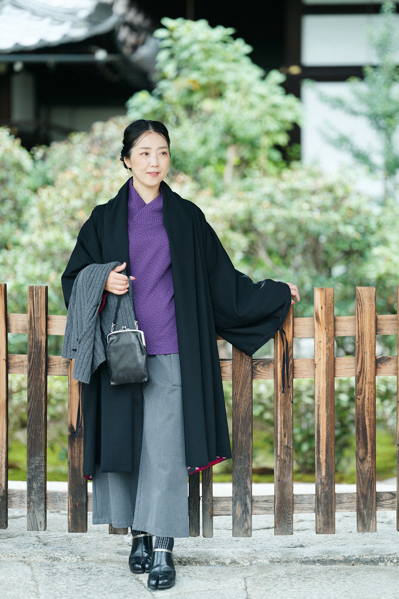 Combed Yarn×Muslin Wool Rectangular Sleeve Coat Reversible / Black×Kenran