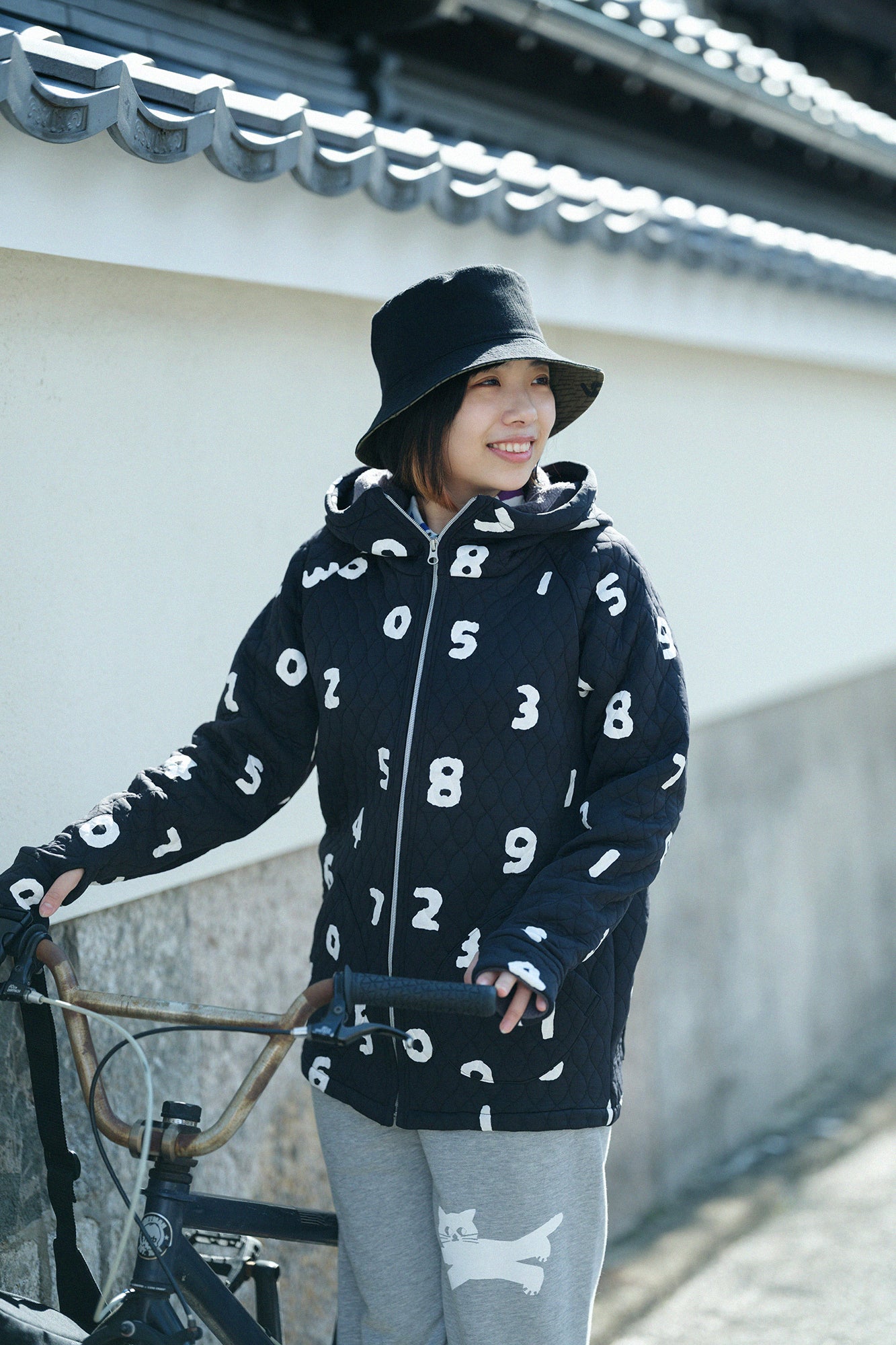 キルティングジャカール BIKEパーカー/SO-SU-U ブラック