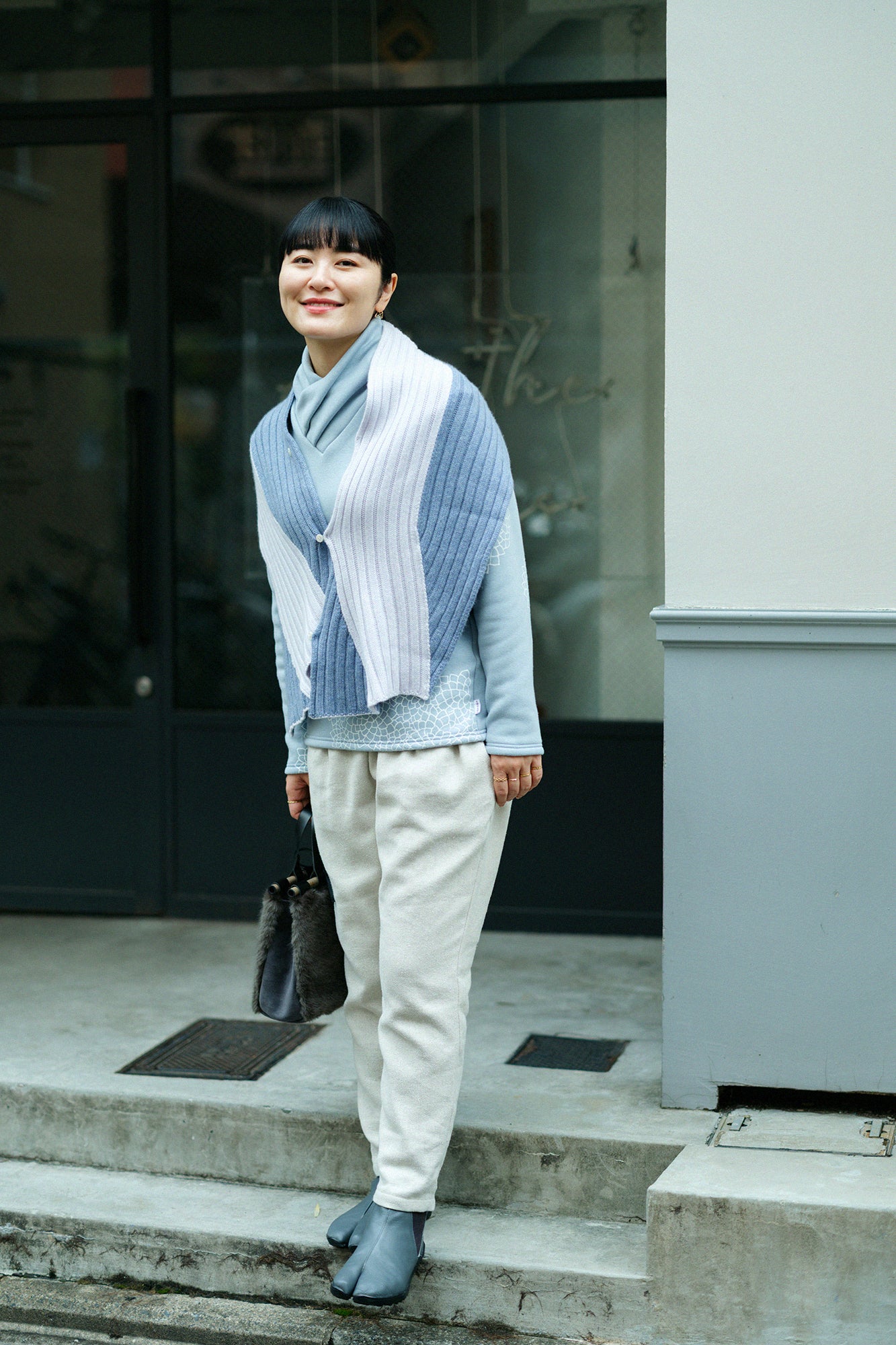 Boa Lining Turtle Neck Shirt / Chrysanthemum in Clouds Pale Grey