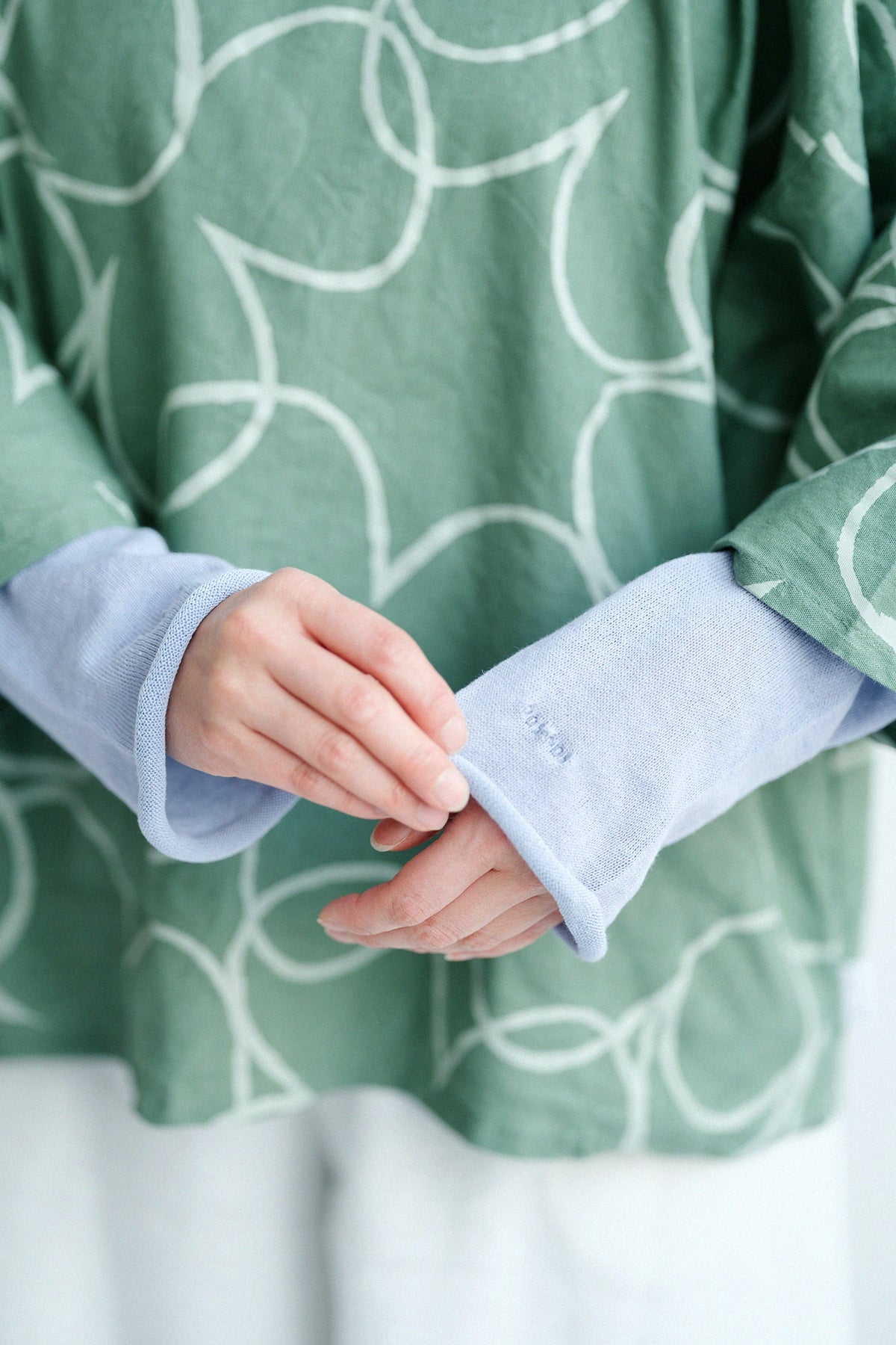 【Scheduled to ship around Mar 3】Cotton-linen Blend Arm Cover/Light Greyish Blue
