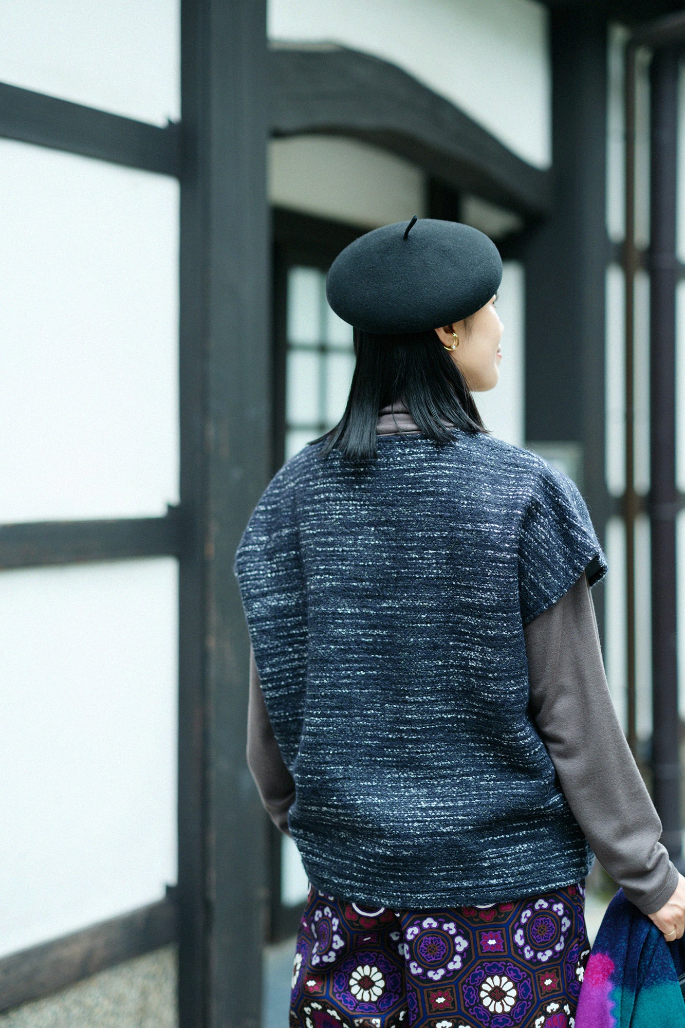 Dual-layered Knit Trapezoidal Top Shoulder Line / Dark Greyish Navy