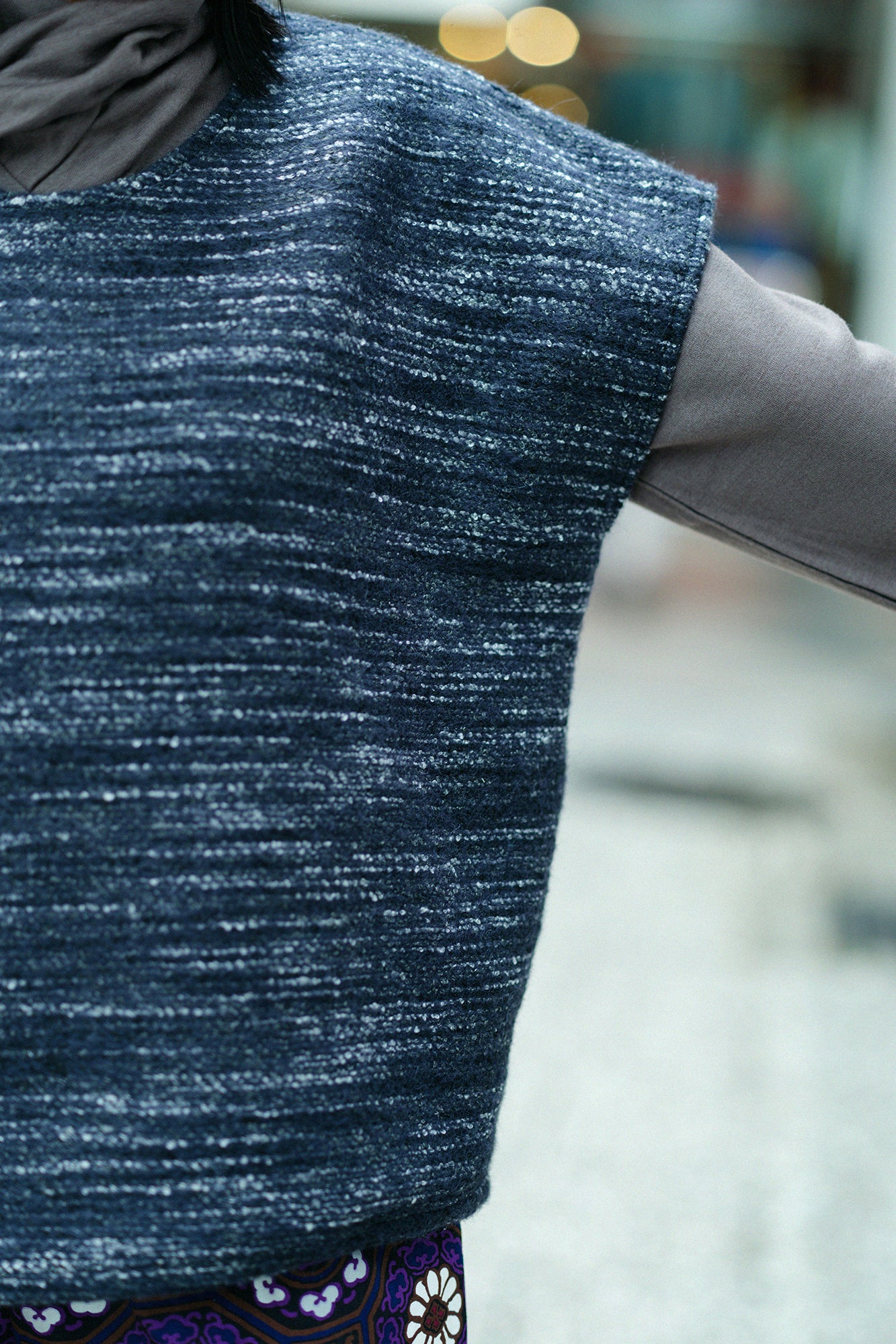 Dual-layered Knit Trapezoidal Top Shoulder Line / Dark Greyish Navy