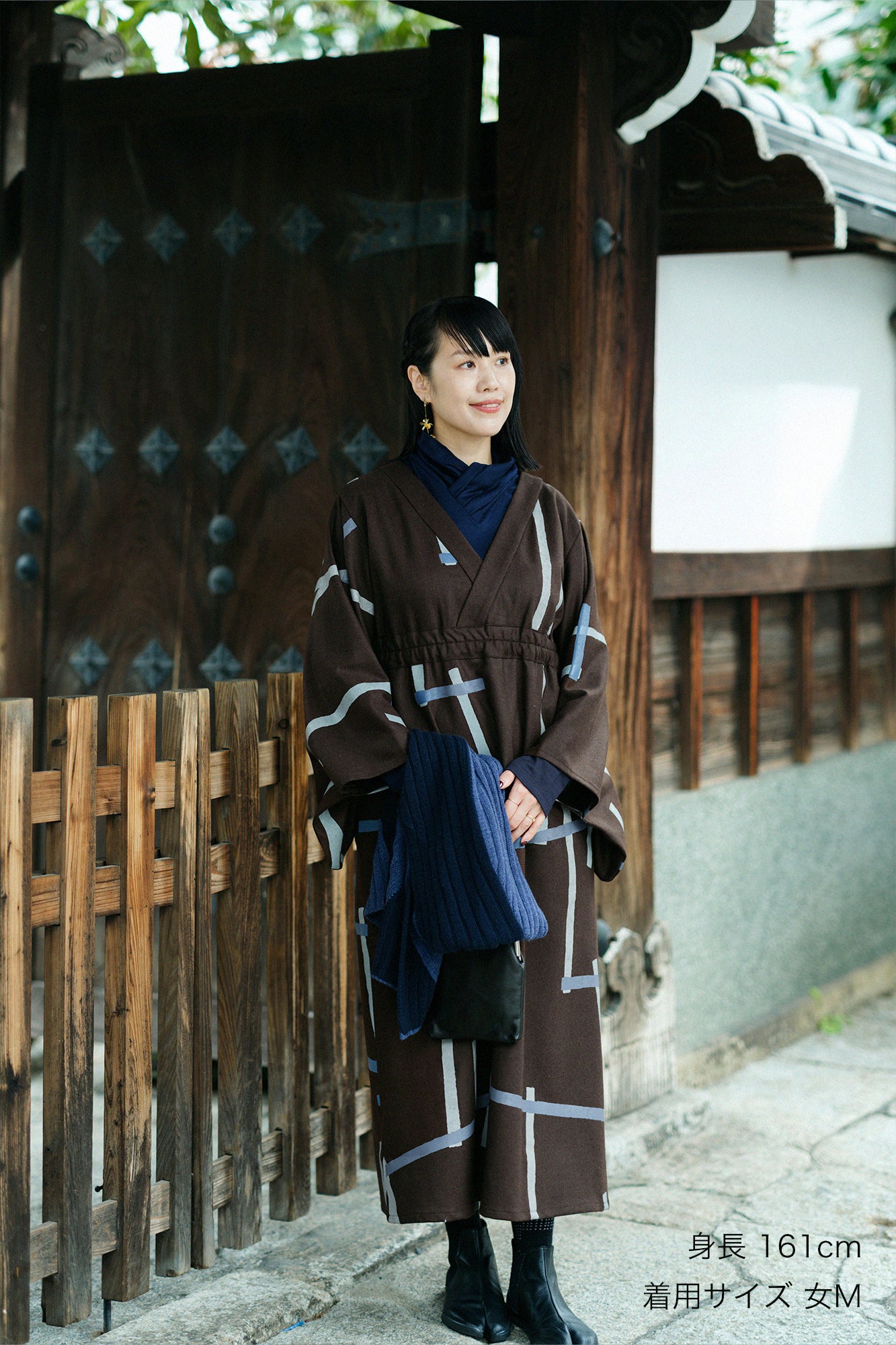 羊毛法蘭絨 和服型洋裝/鳶 赤墨色